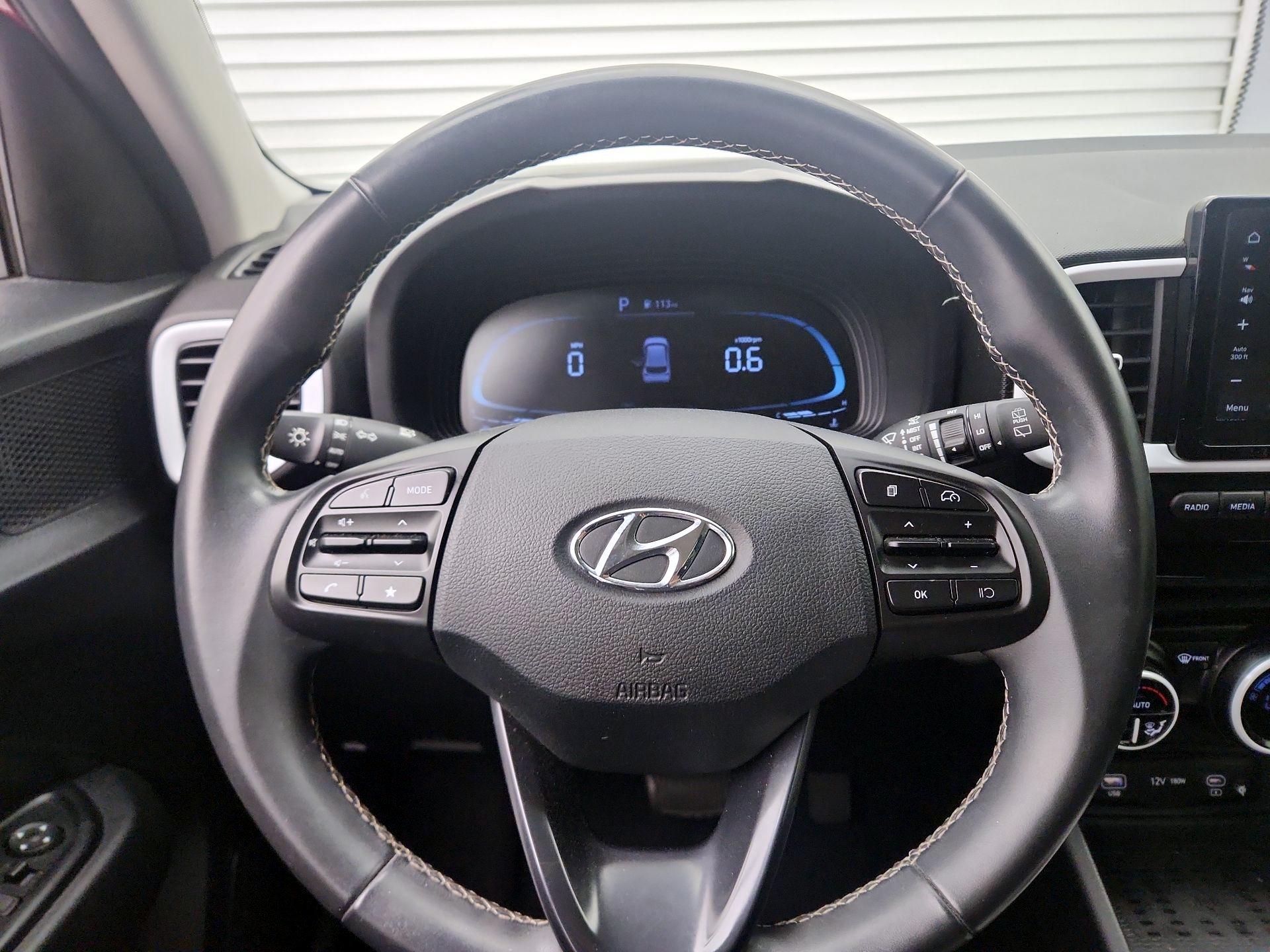 Thumbnail: 2023 Hyundai Venue - 10