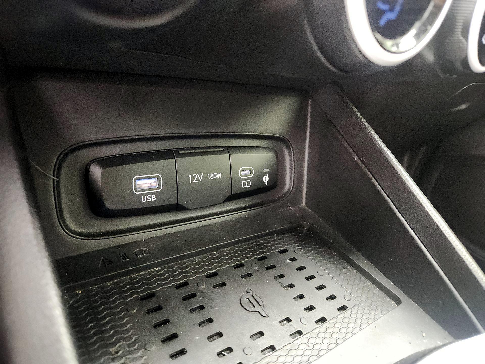 Thumbnail: 2023 Hyundai Venue - 19