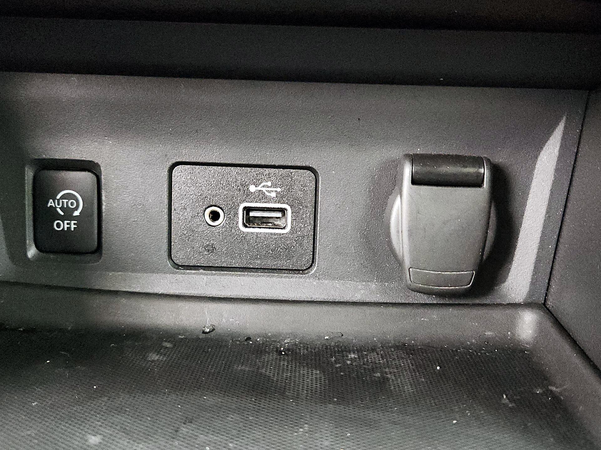 Thumbnail: 2024 Nissan Sentra - 18