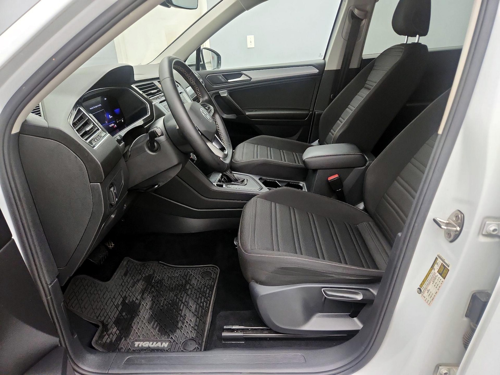 2022 Volkswagen Tiguan S - Photo 12