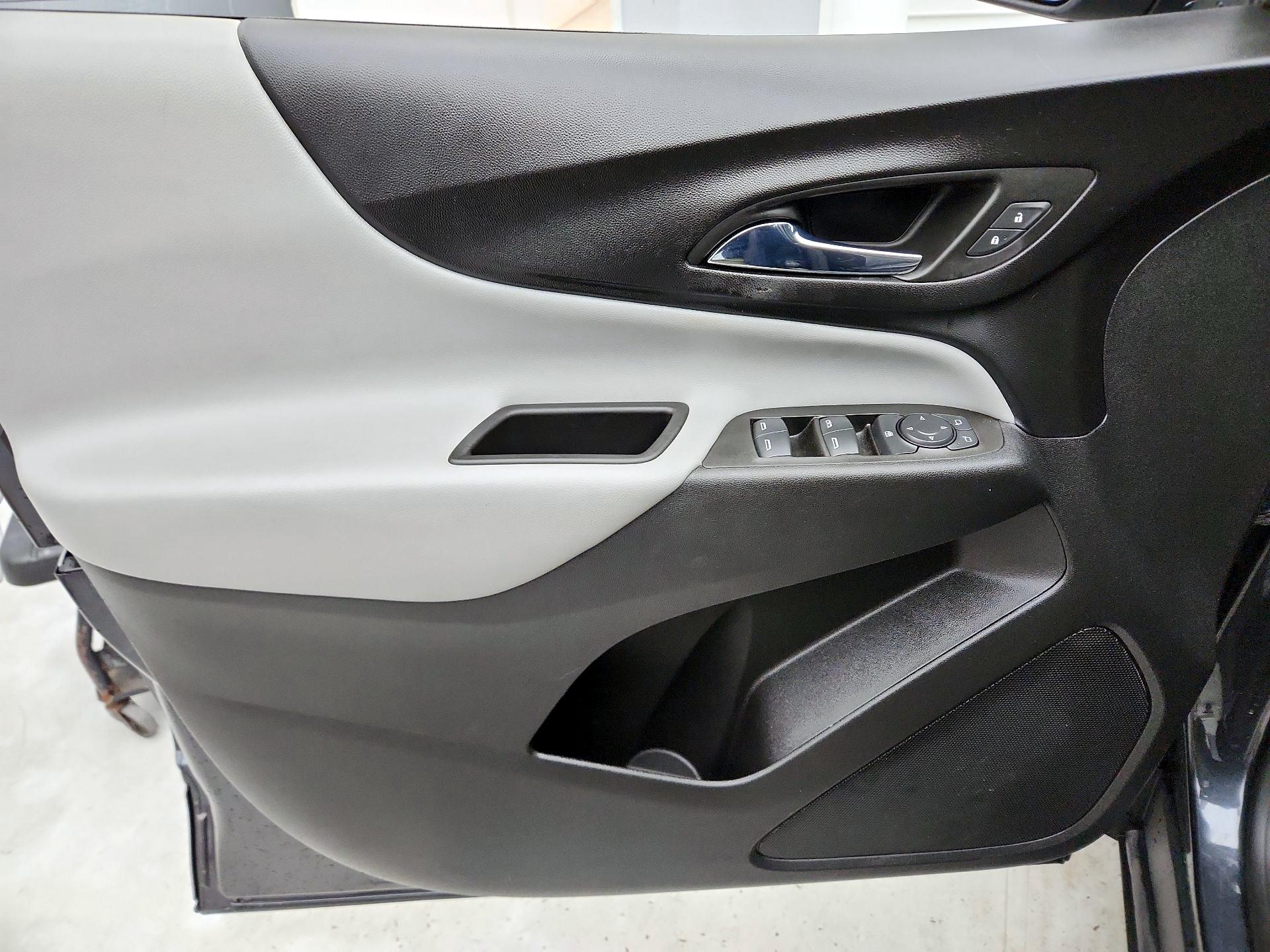 Thumbnail: 2022 Chevrolet Equinox - 12