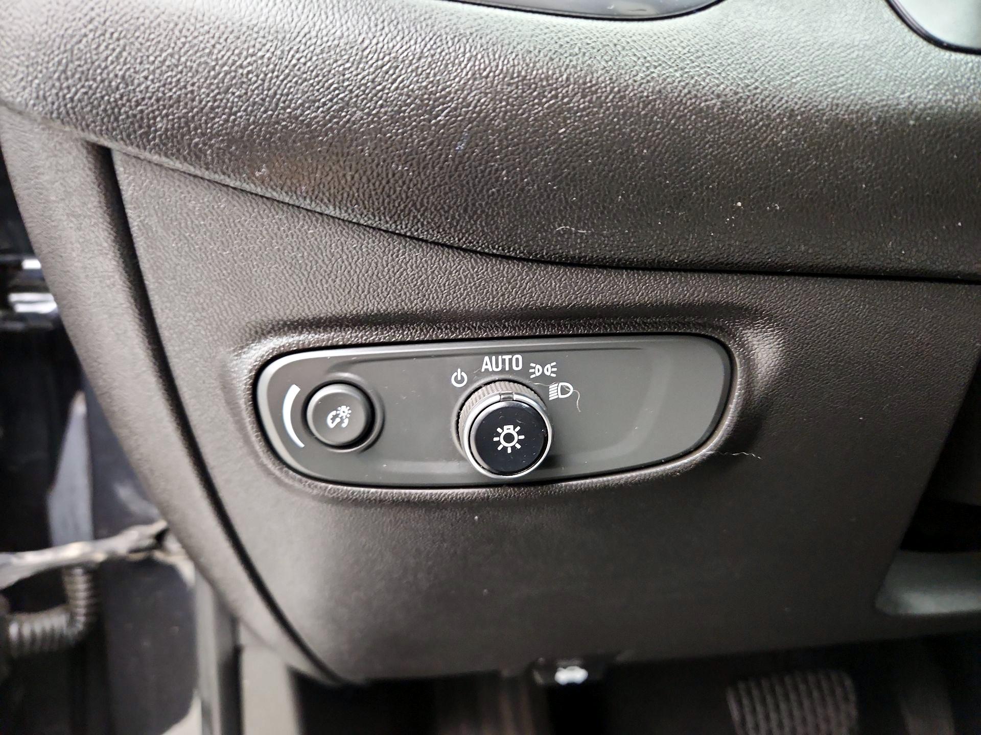 Thumbnail: 2022 Chevrolet Equinox - 13