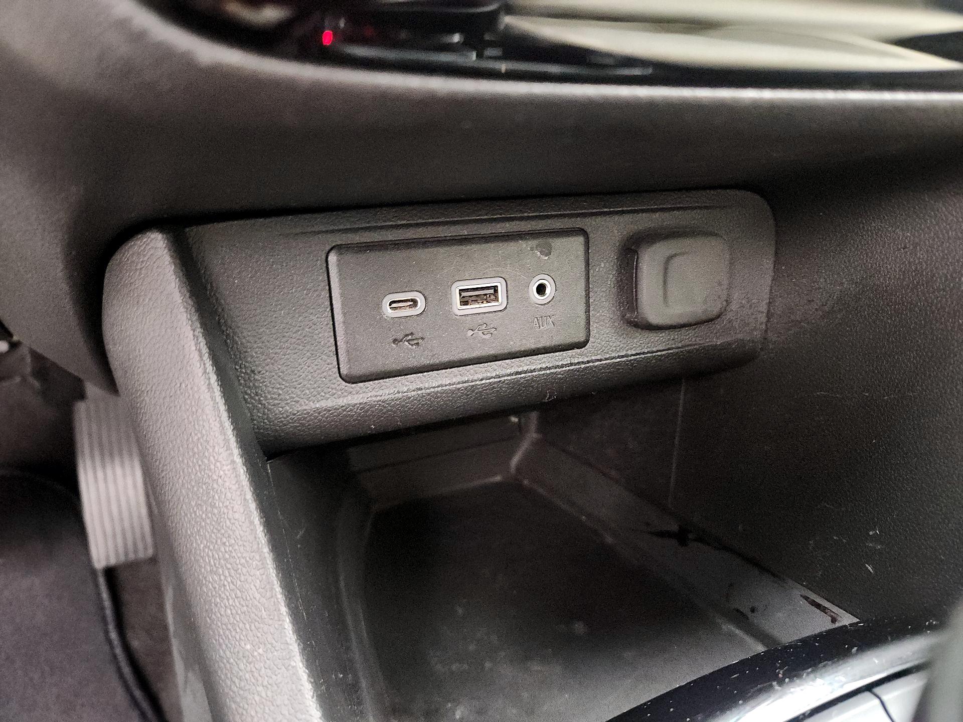 Thumbnail: 2023 Buick Encore GX - 18