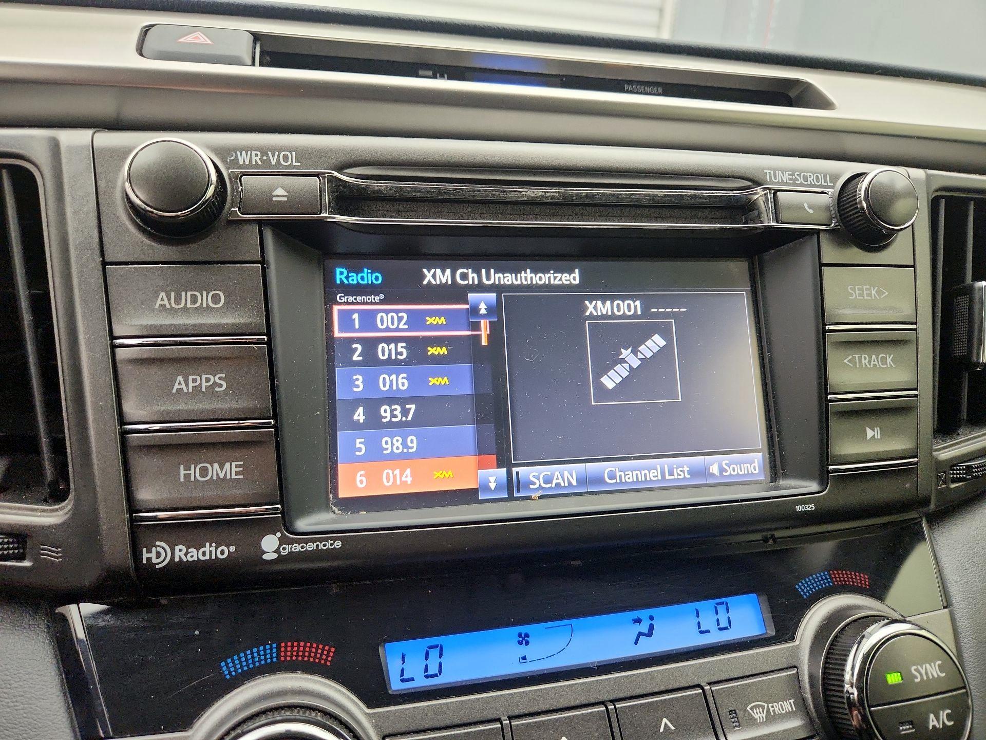 Thumbnail: 2015 Toyota RAV4 - 15