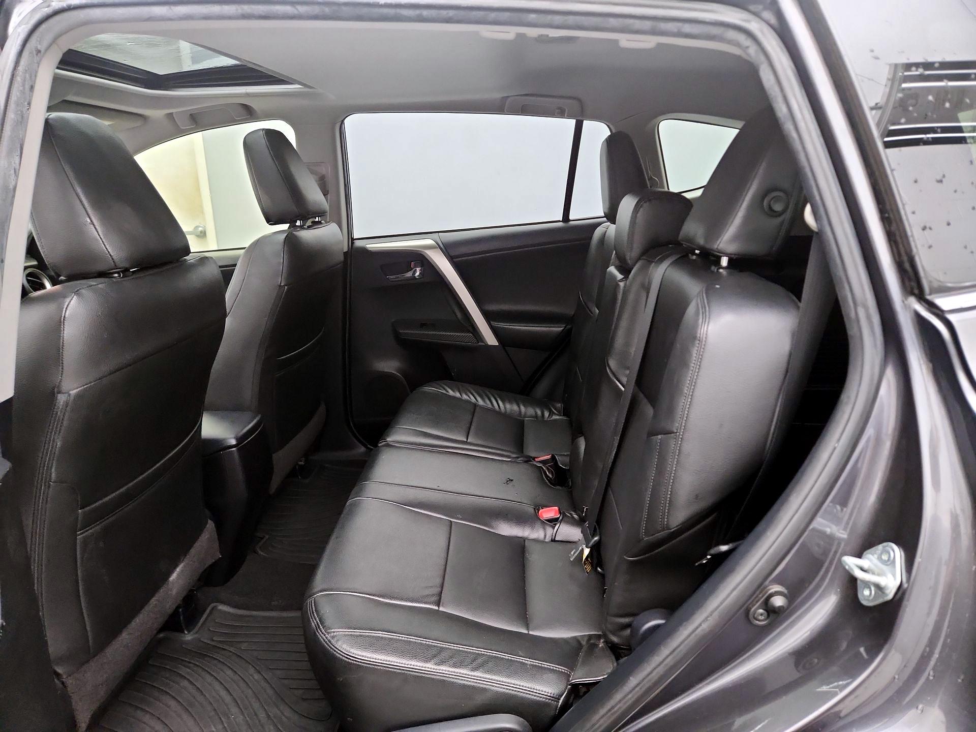 Thumbnail: 2015 Toyota RAV4 - 20