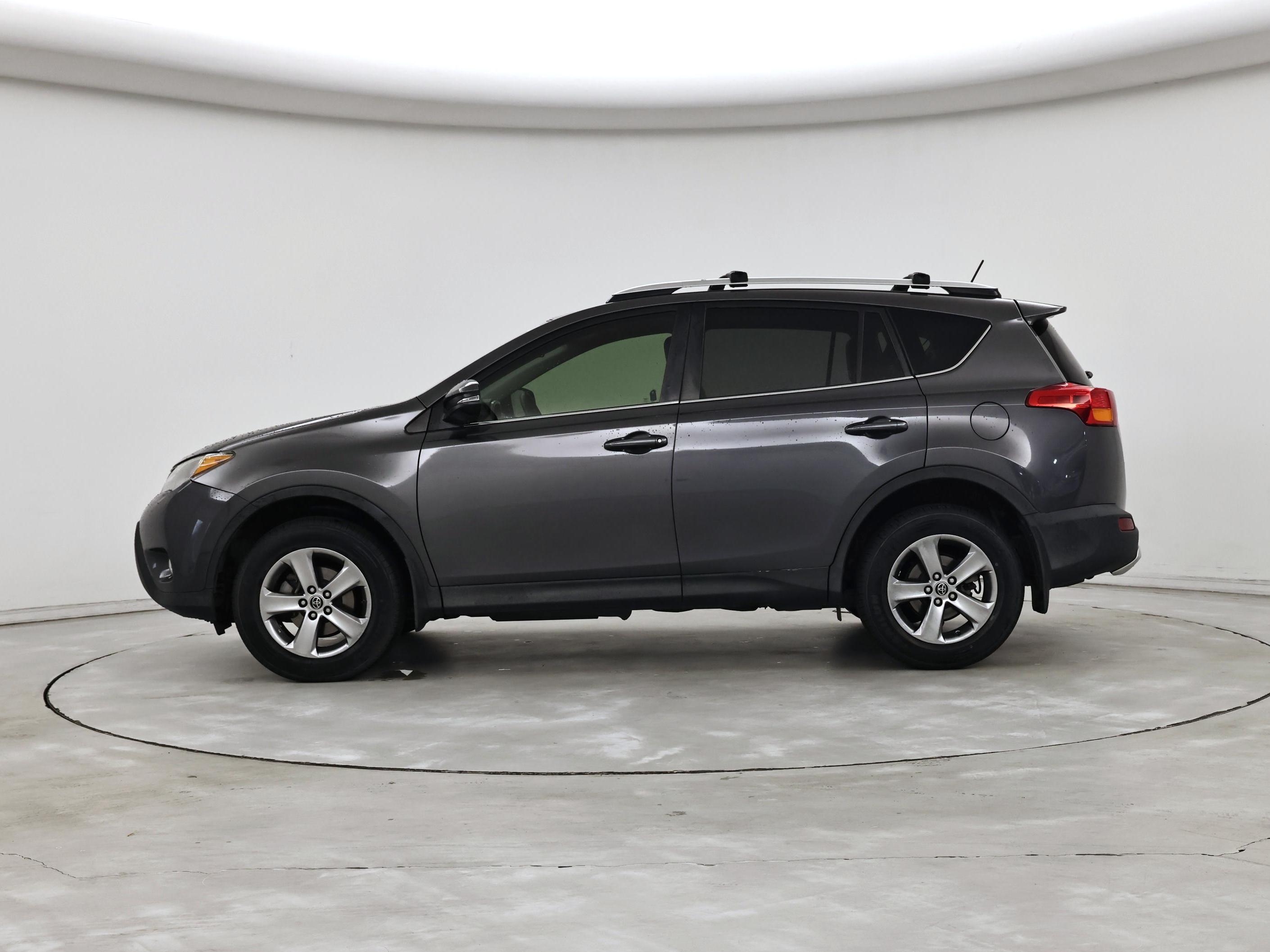 Thumbnail: 2015 Toyota RAV4 - 3
