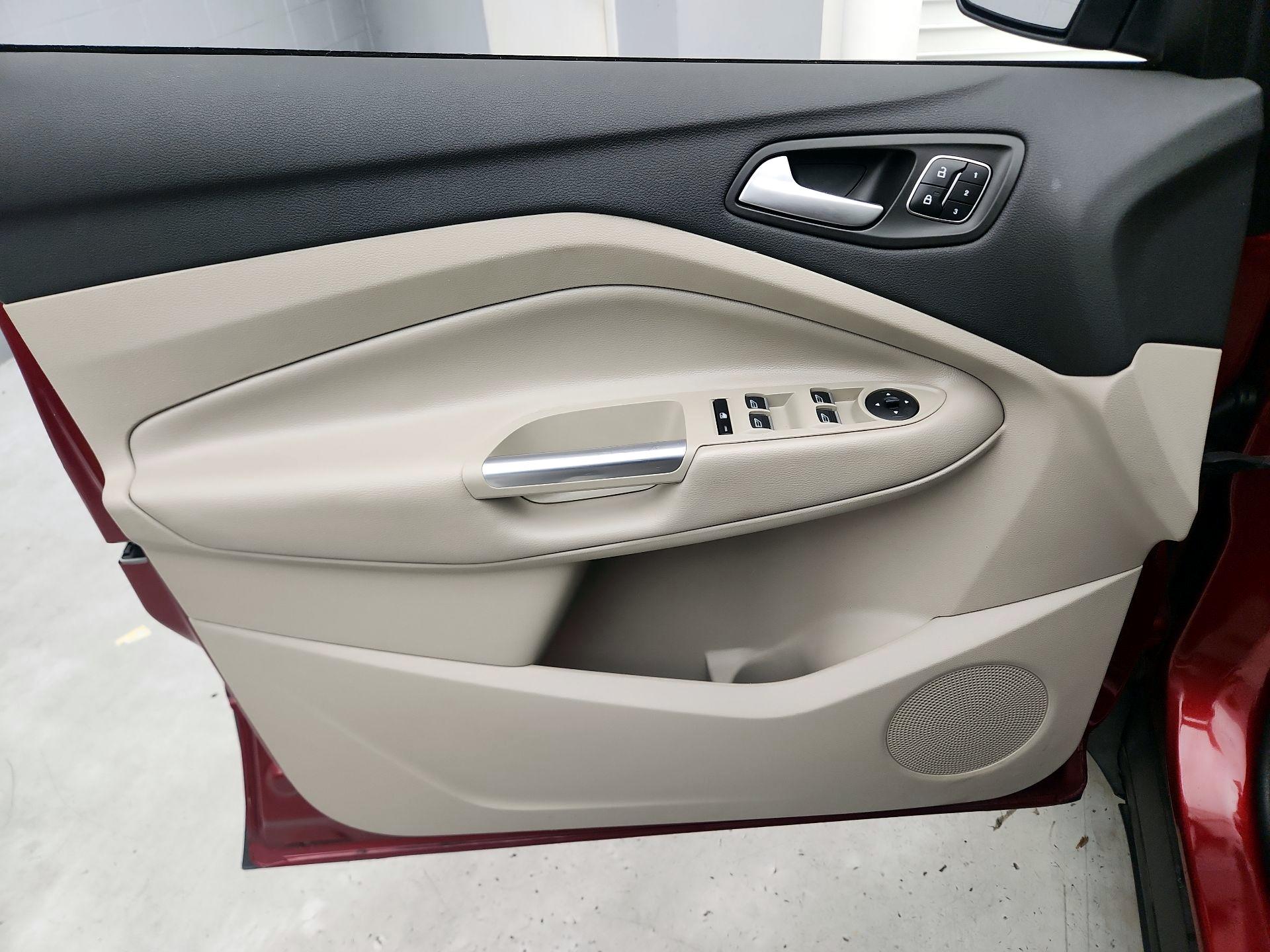 Thumbnail: 2019 Ford Escape - 12