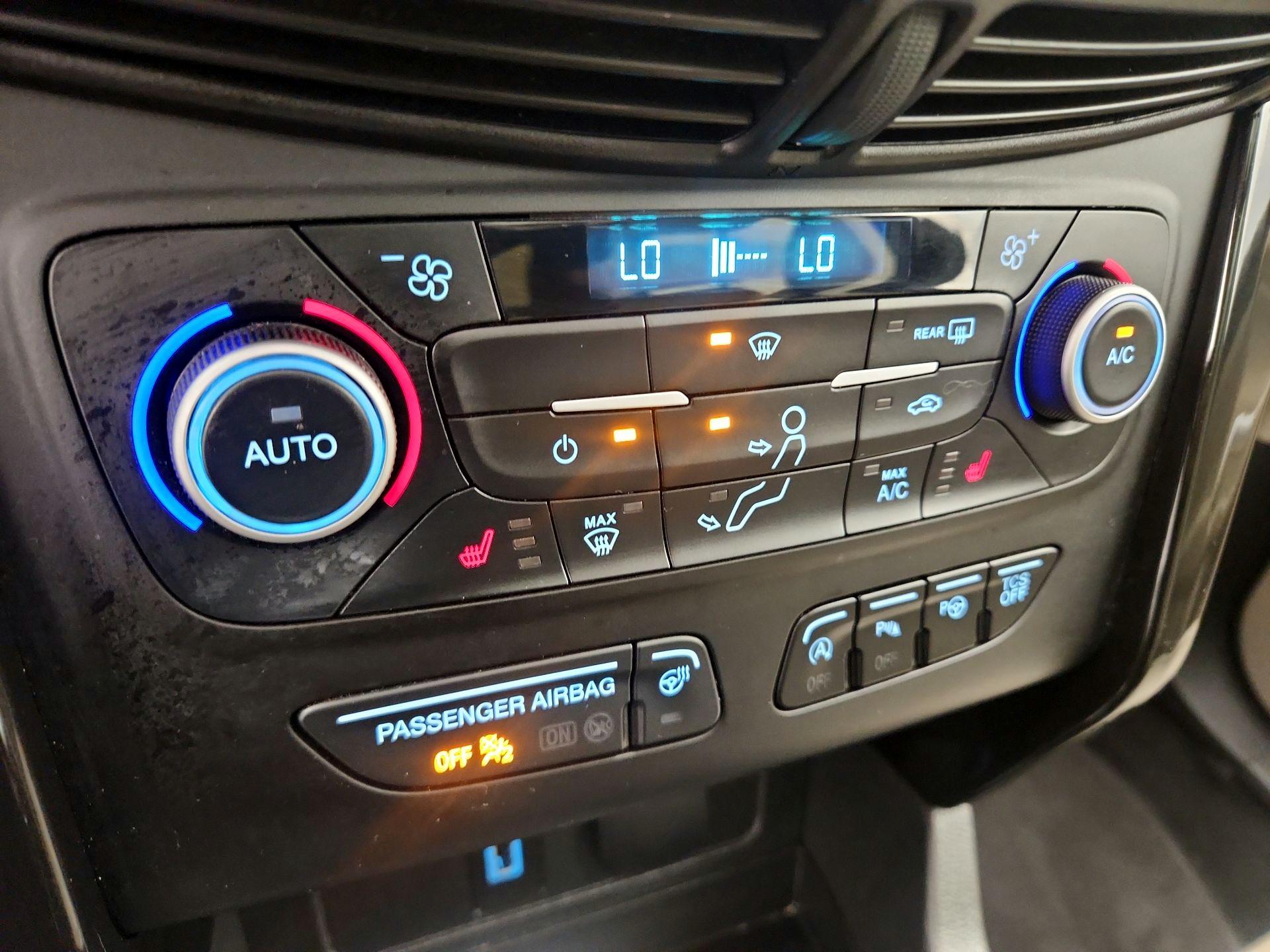 Thumbnail: 2019 Ford Escape - 17