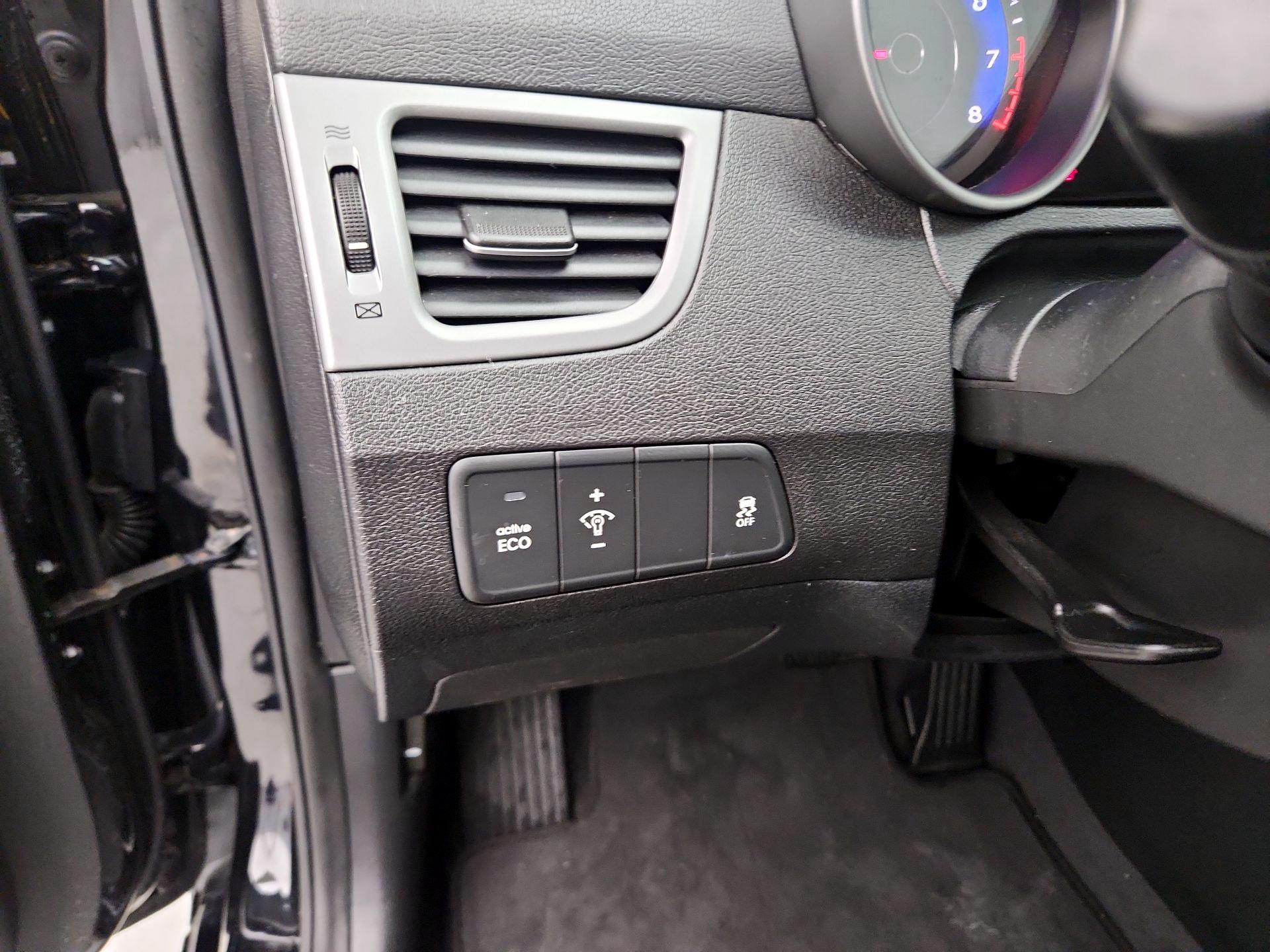 Thumbnail: 2014 Hyundai Elantra - 13