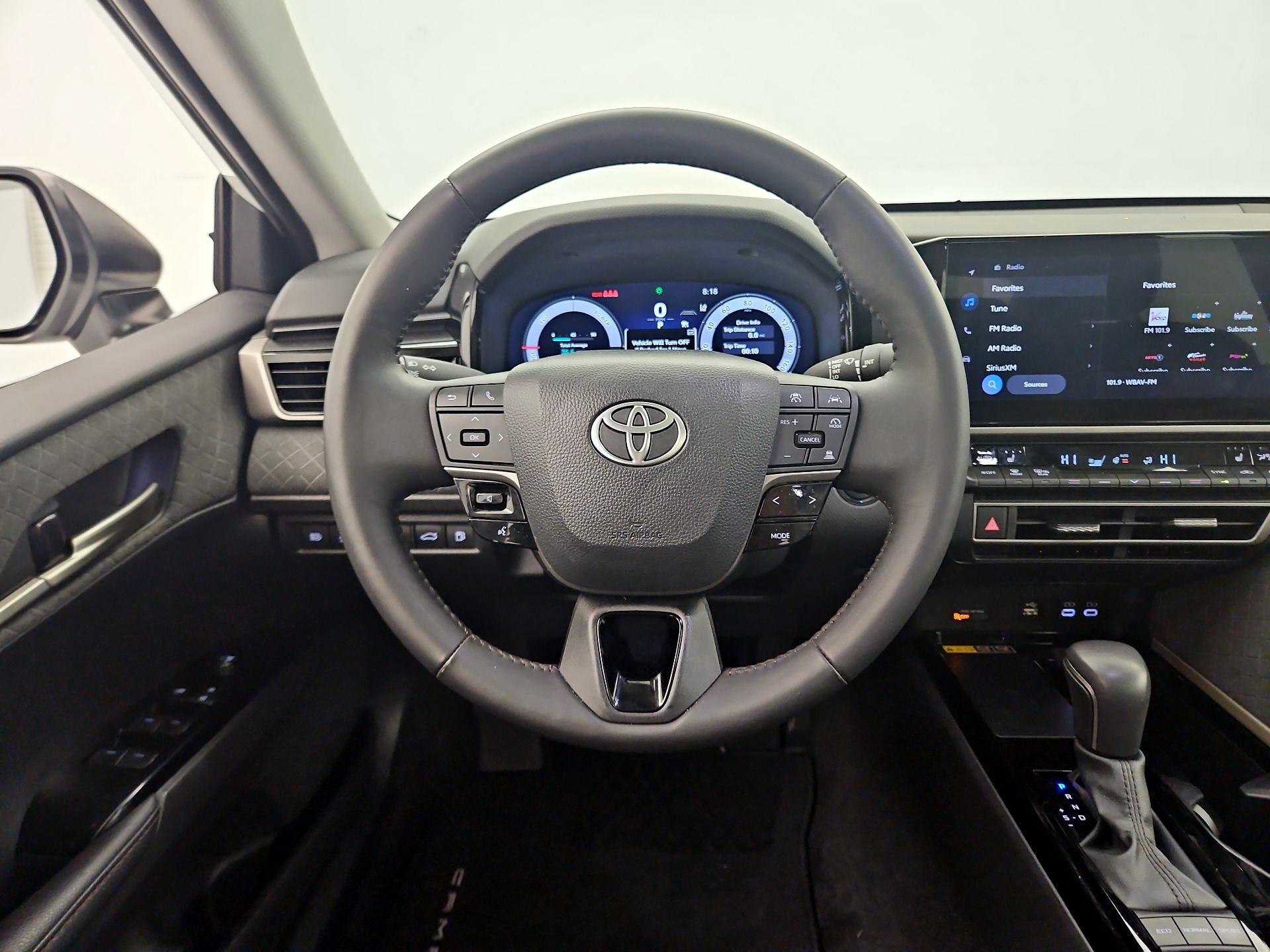 Thumbnail: 2025 Toyota Camry - 10