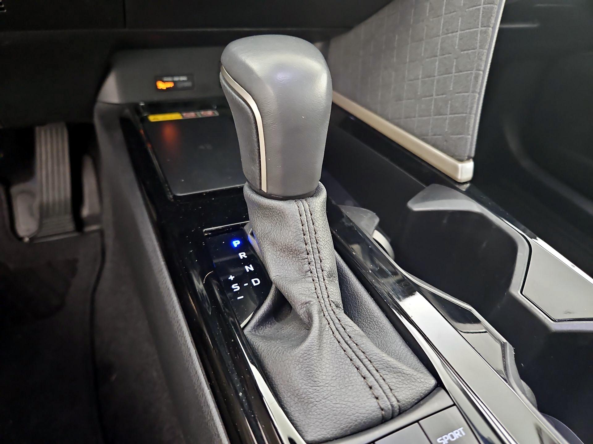 Thumbnail: 2025 Toyota Camry - 17