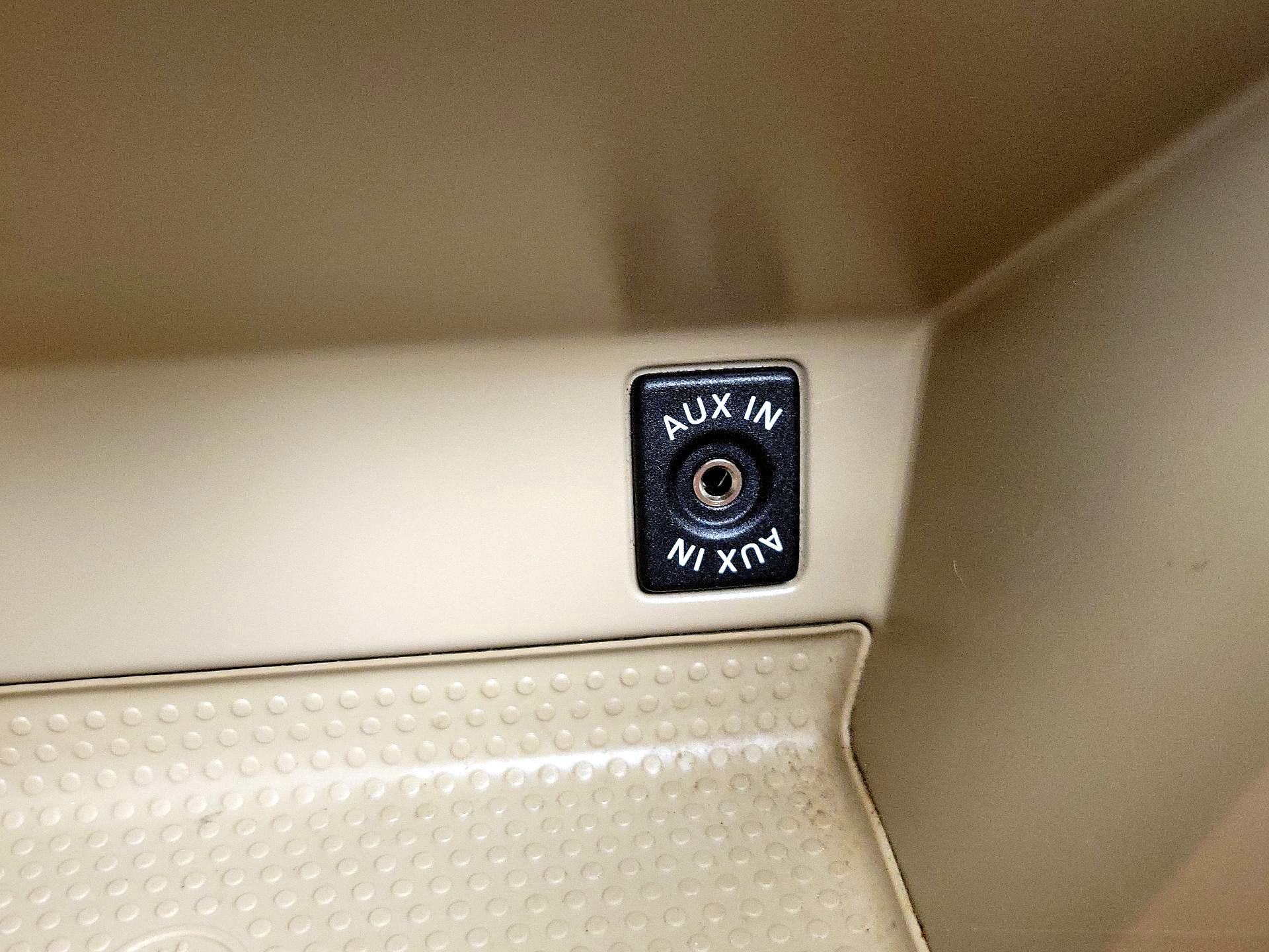 Thumbnail: 2015 Volkswagen Beetle - 18