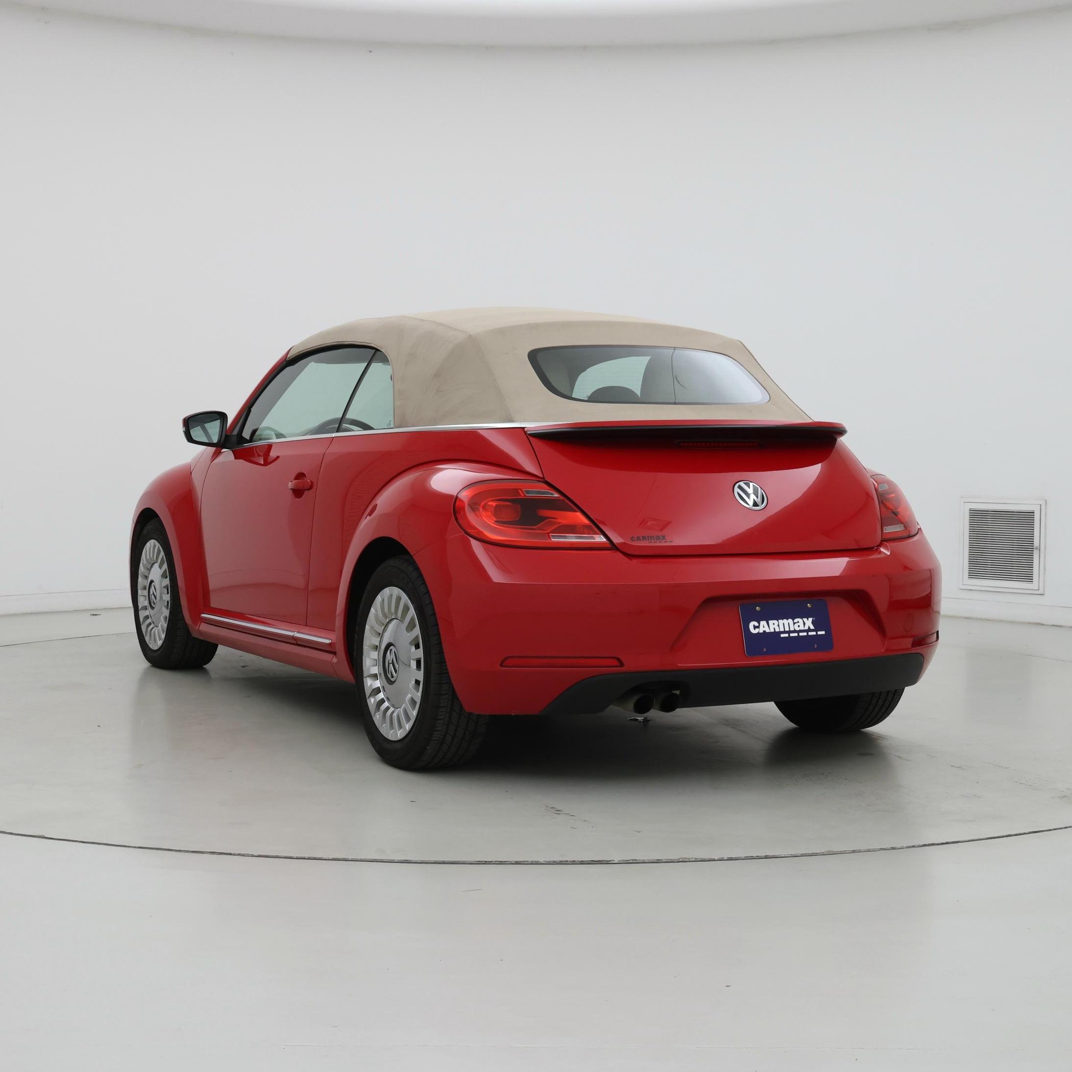 Thumbnail: 2015 Volkswagen Beetle - 2