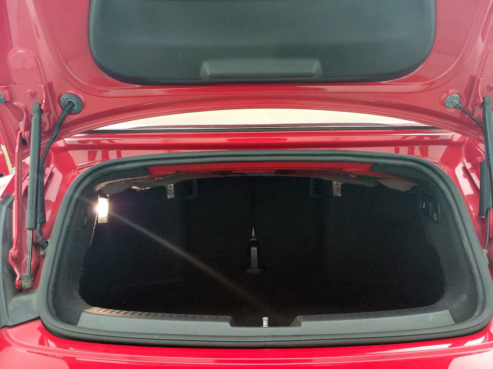 Thumbnail: 2015 Volkswagen Beetle - 19