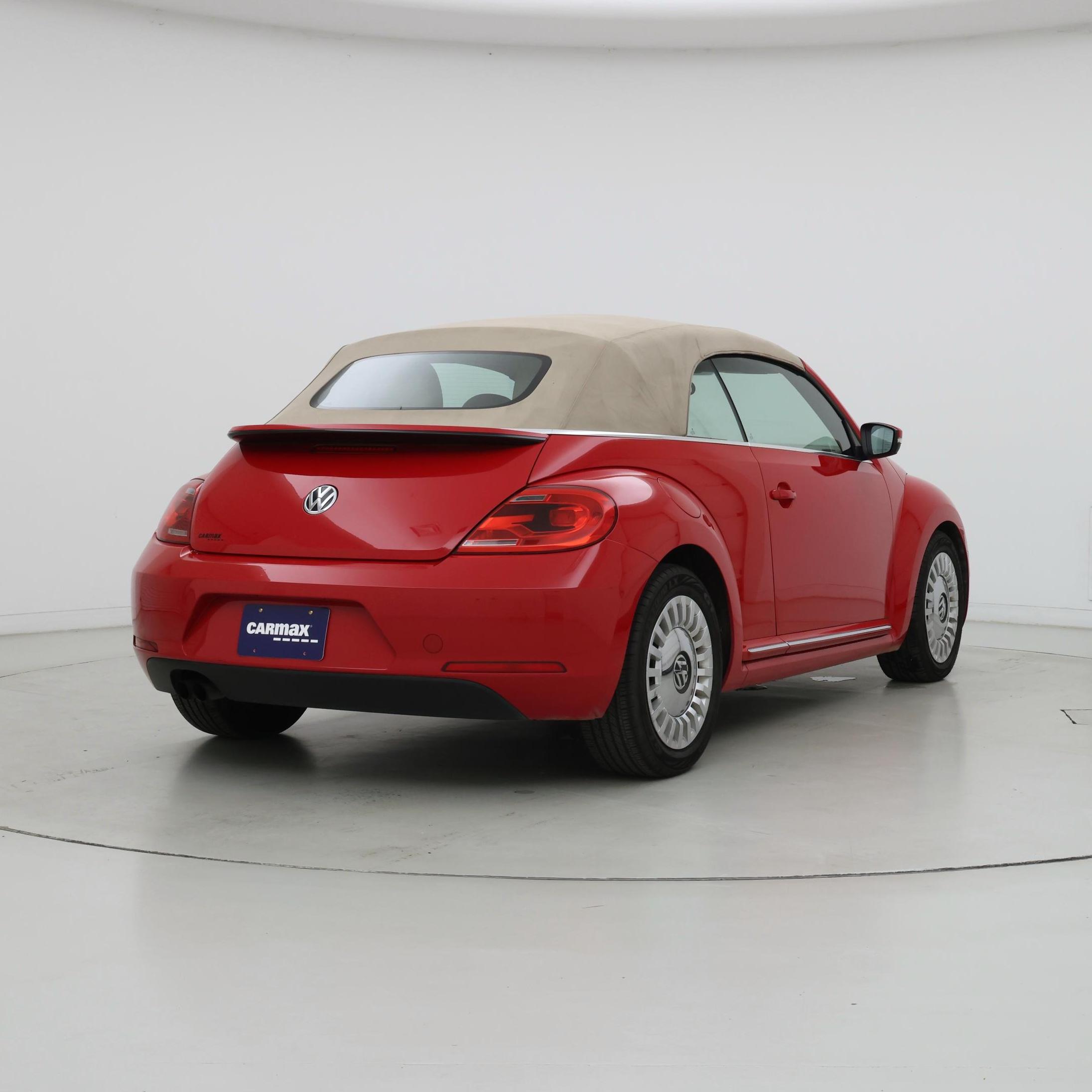 Thumbnail: 2015 Volkswagen Beetle - 8