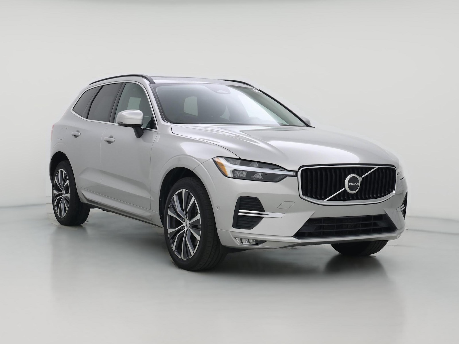 2022 Volvo XC60 Momentum