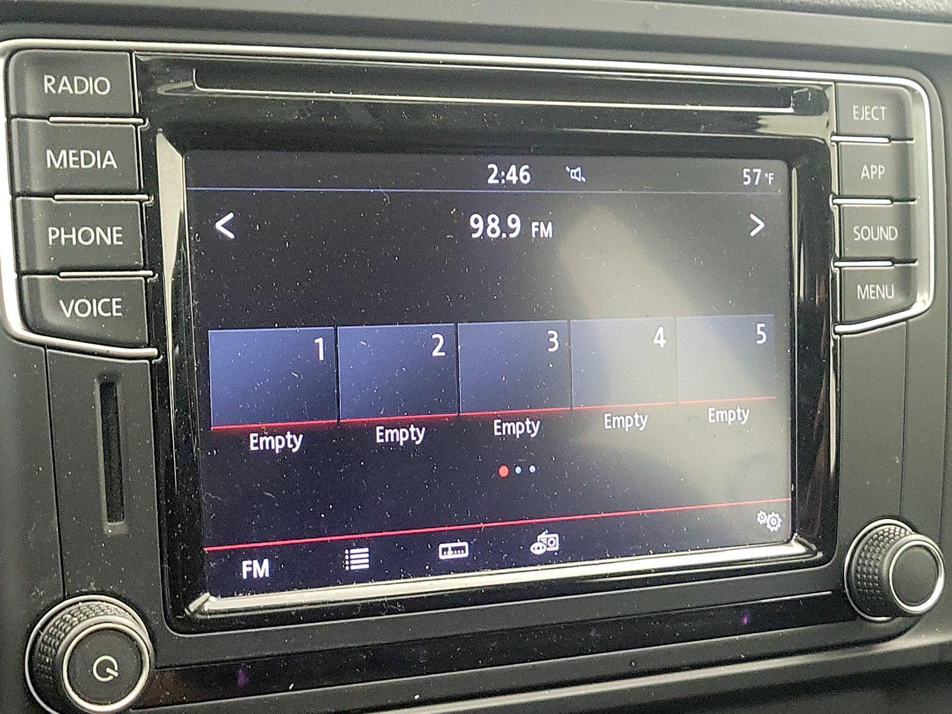 Thumbnail: 2018 Volkswagen Jetta - 15