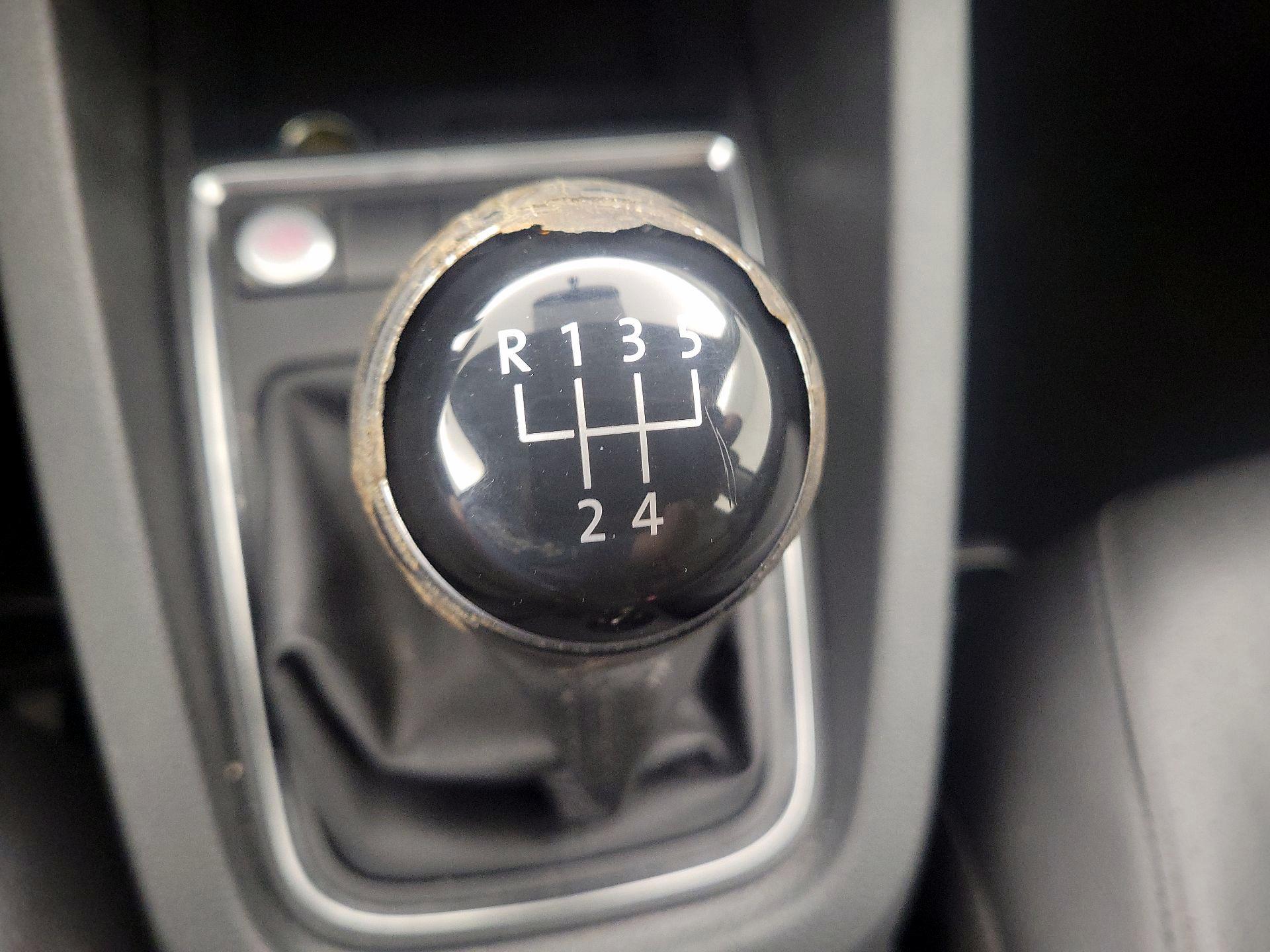 Thumbnail: 2018 Volkswagen Jetta - 17