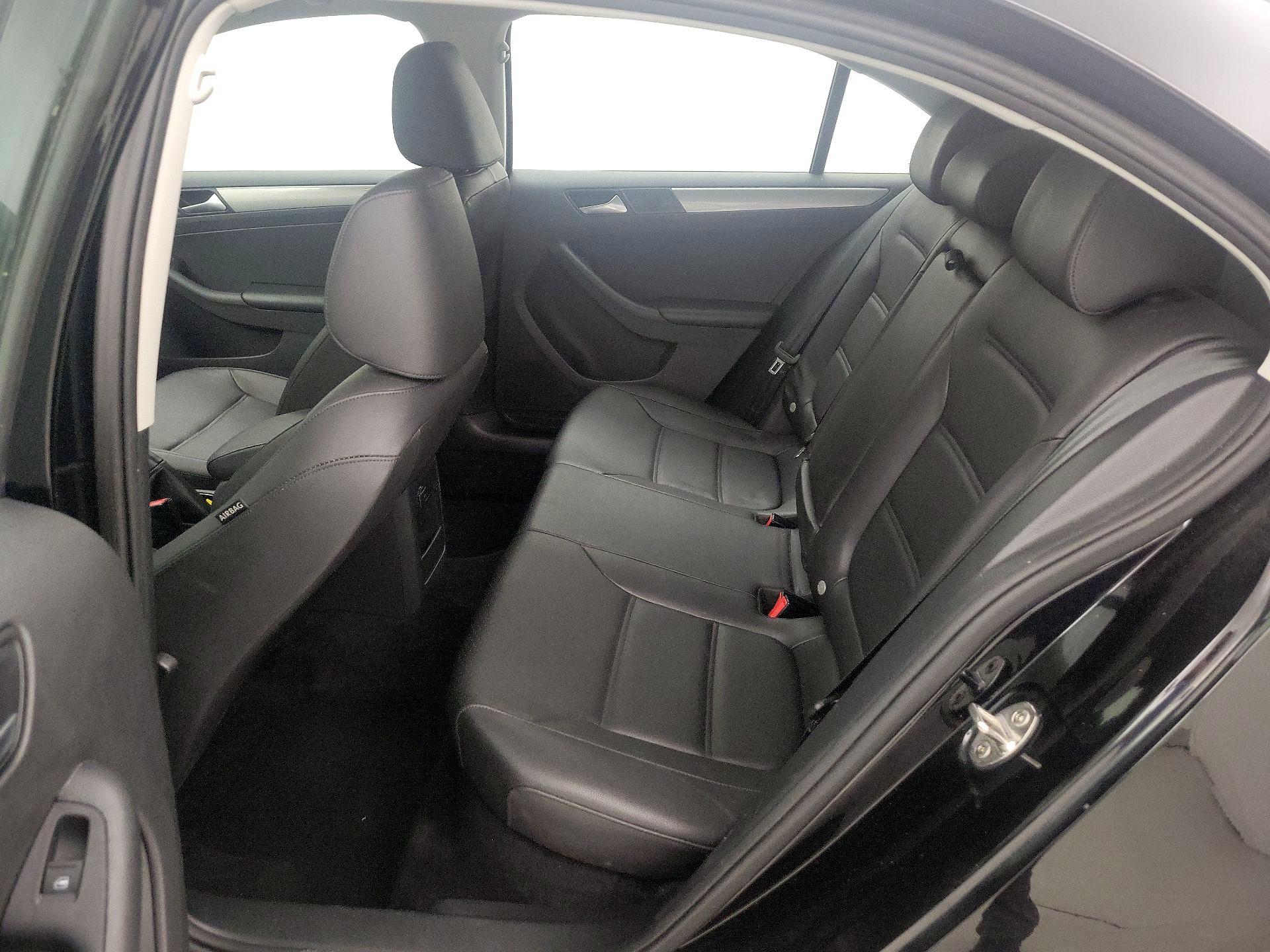 Thumbnail: 2018 Volkswagen Jetta - 20