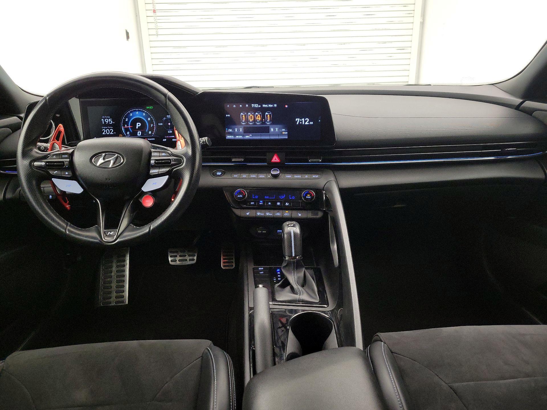 Thumbnail: 2022 Hyundai Elantra - 9