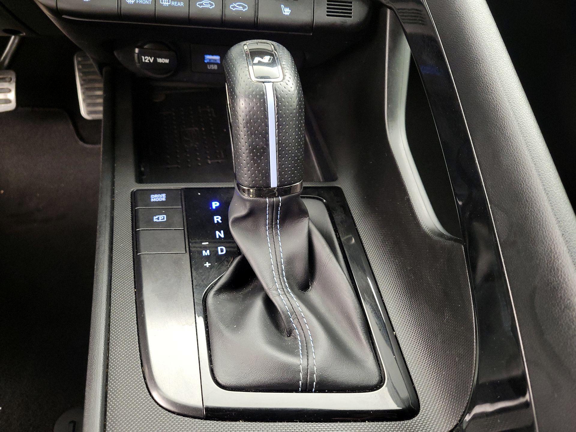 Thumbnail: 2022 Hyundai Elantra - 18