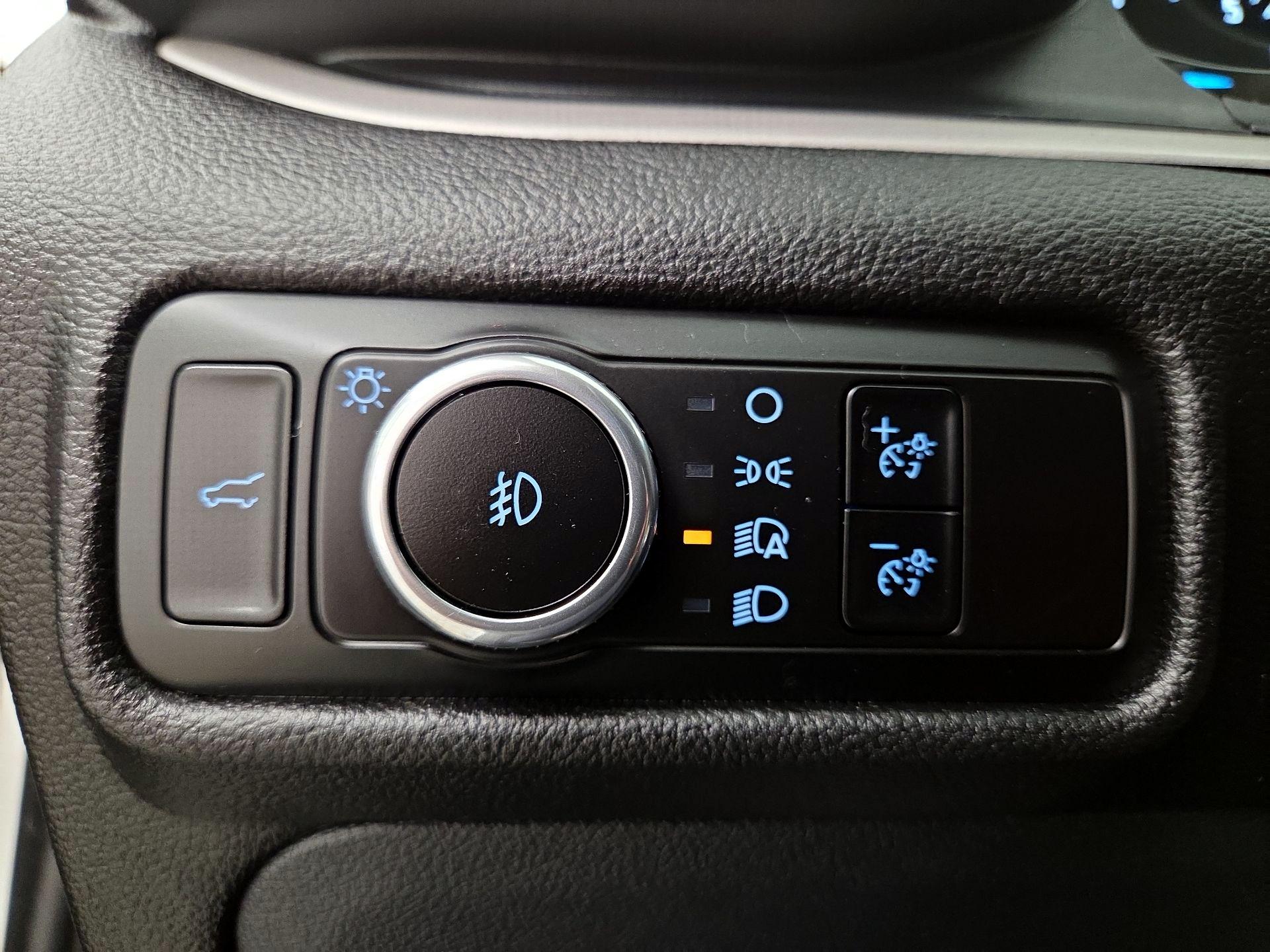 Thumbnail: 2023 Ford Explorer - 13