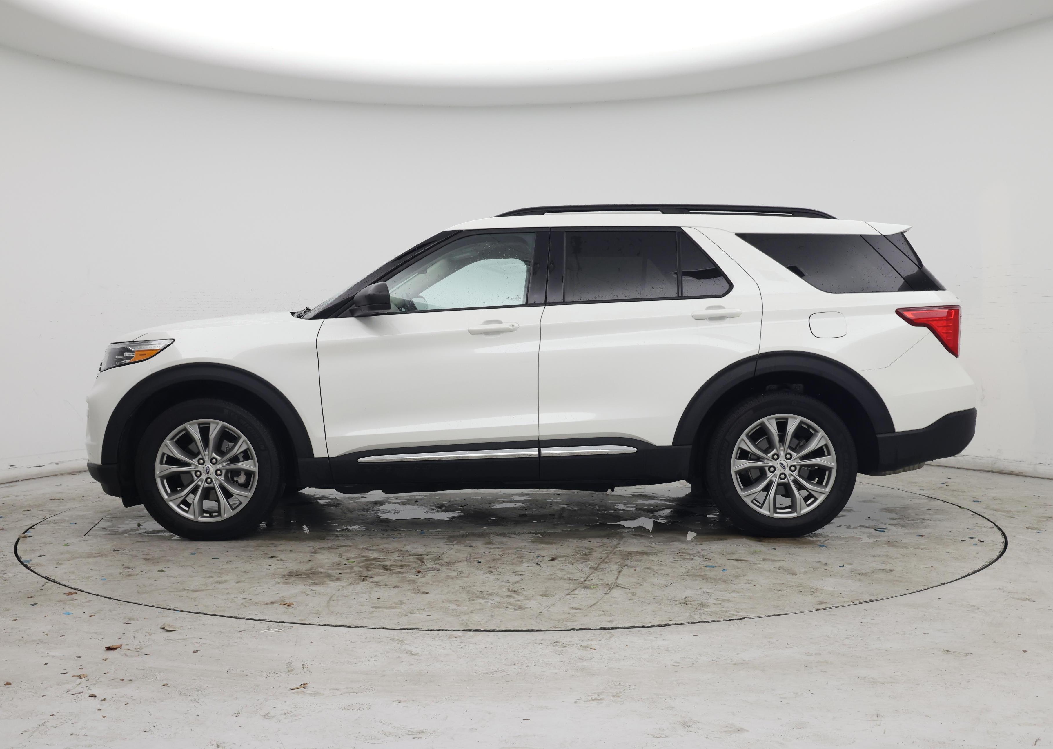 Thumbnail: 2023 Ford Explorer - 3