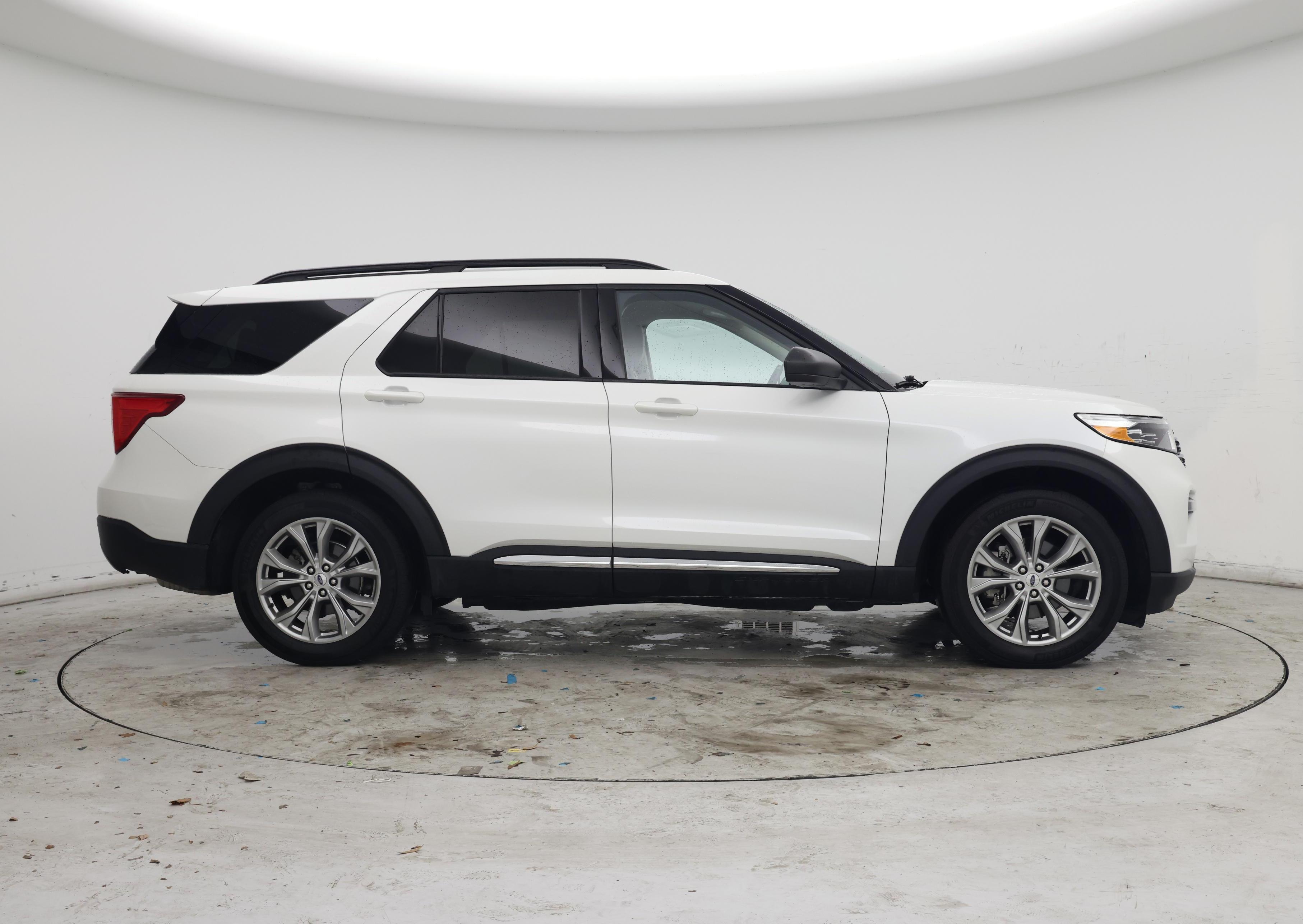 Thumbnail: 2023 Ford Explorer - 7