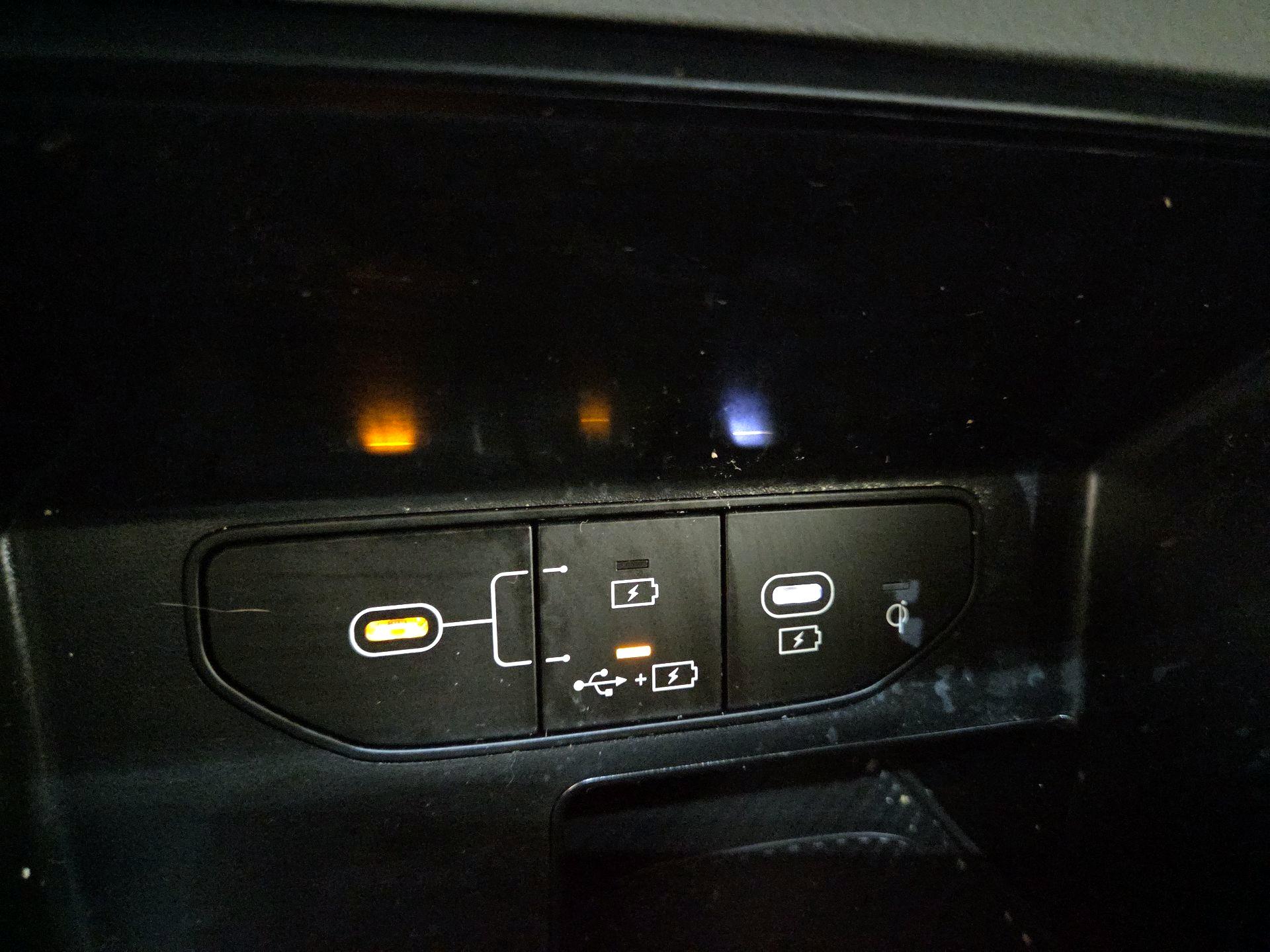 Thumbnail: 2024 Kia Sorento - 19