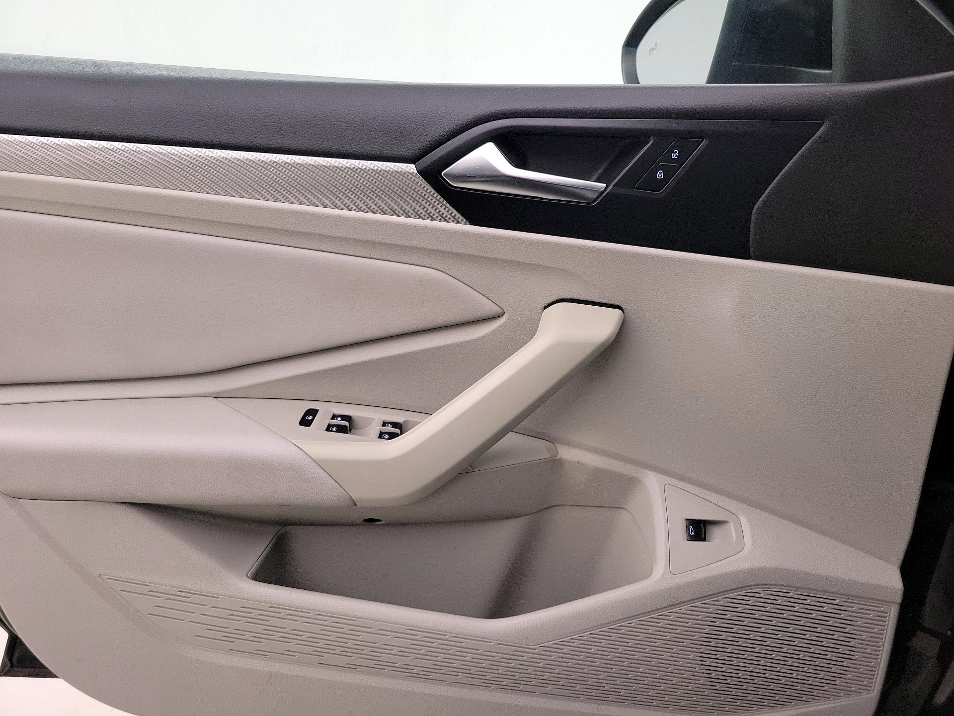 Thumbnail: 2019 Volkswagen Jetta - 12