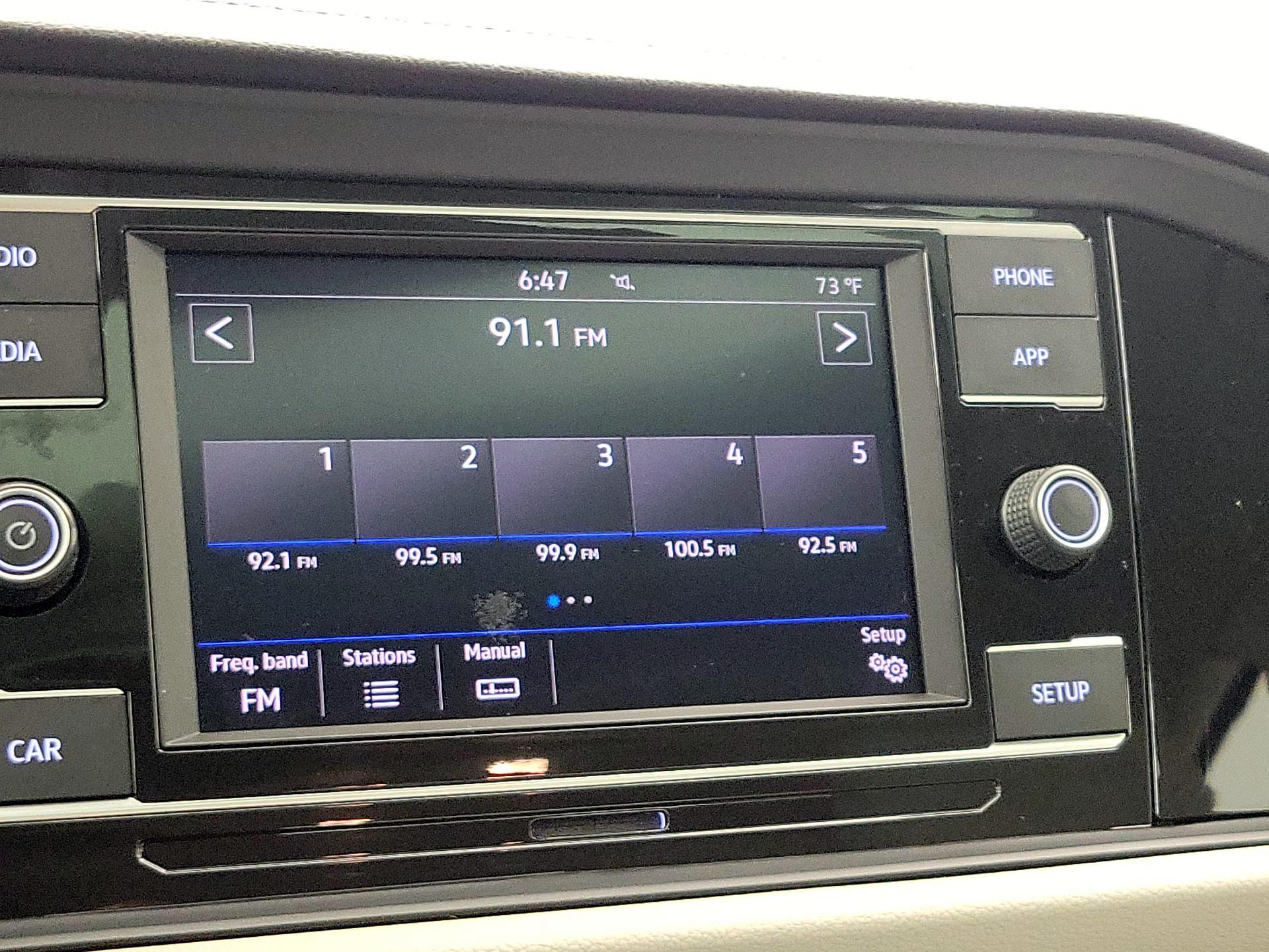 Thumbnail: 2019 Volkswagen Jetta - 15