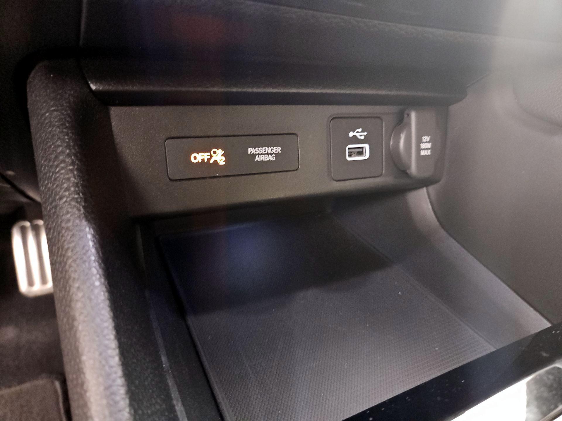 Thumbnail: 2024 Acura Integra - 18