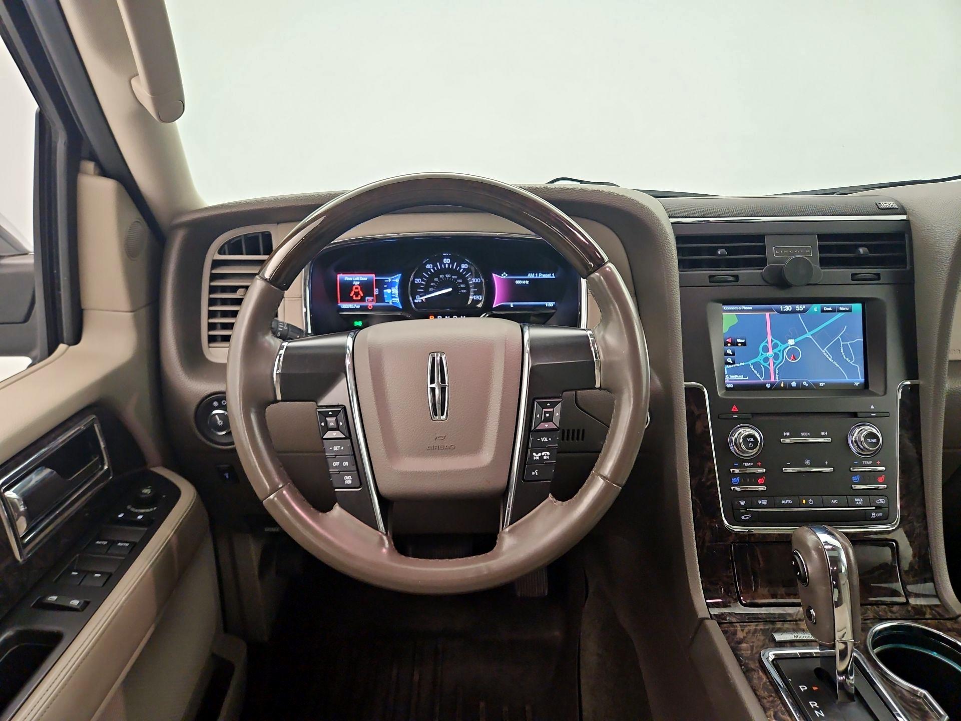 Thumbnail: 2015 Lincoln Navigator - 10