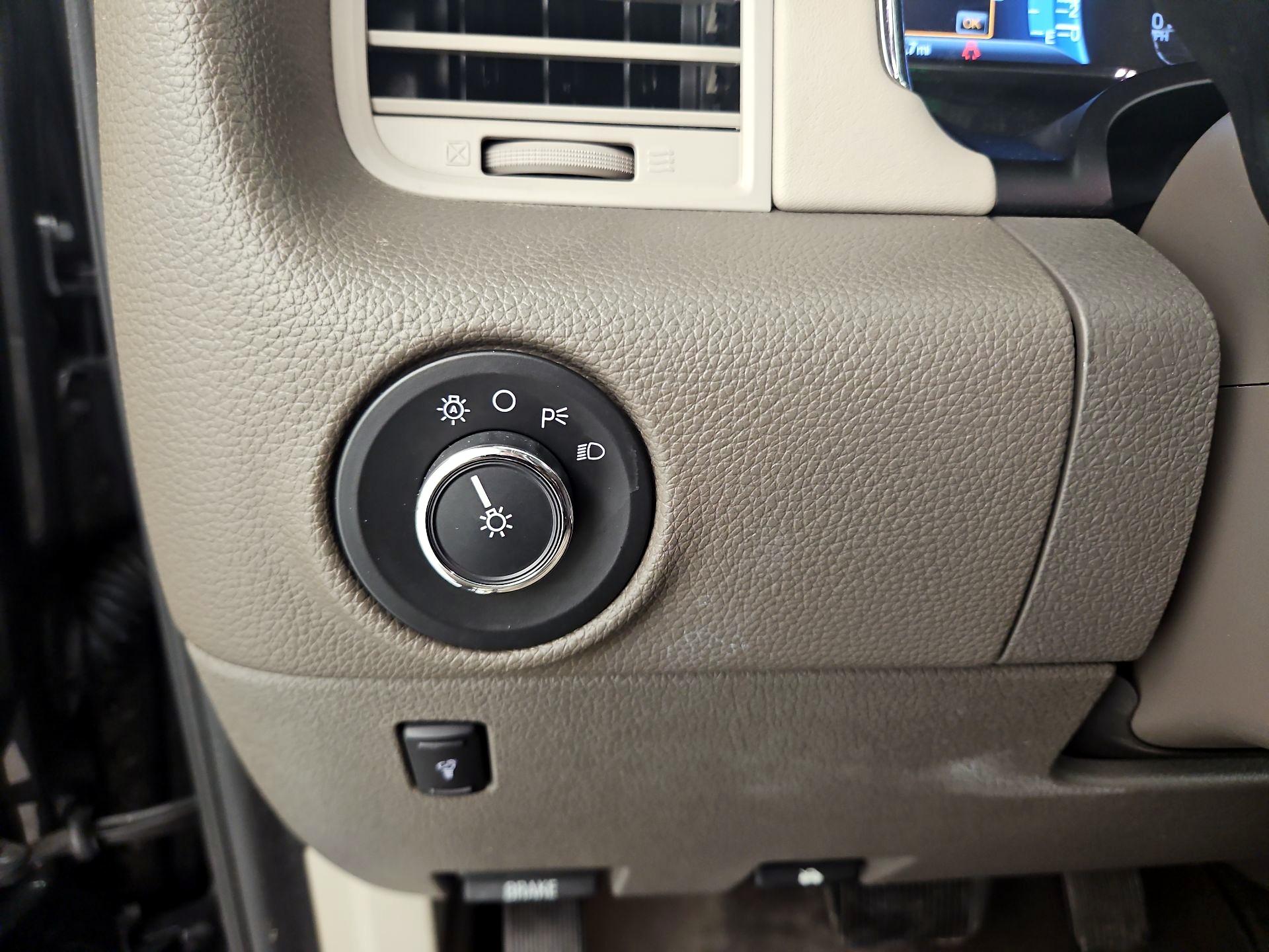 Thumbnail: 2015 Lincoln Navigator - 13