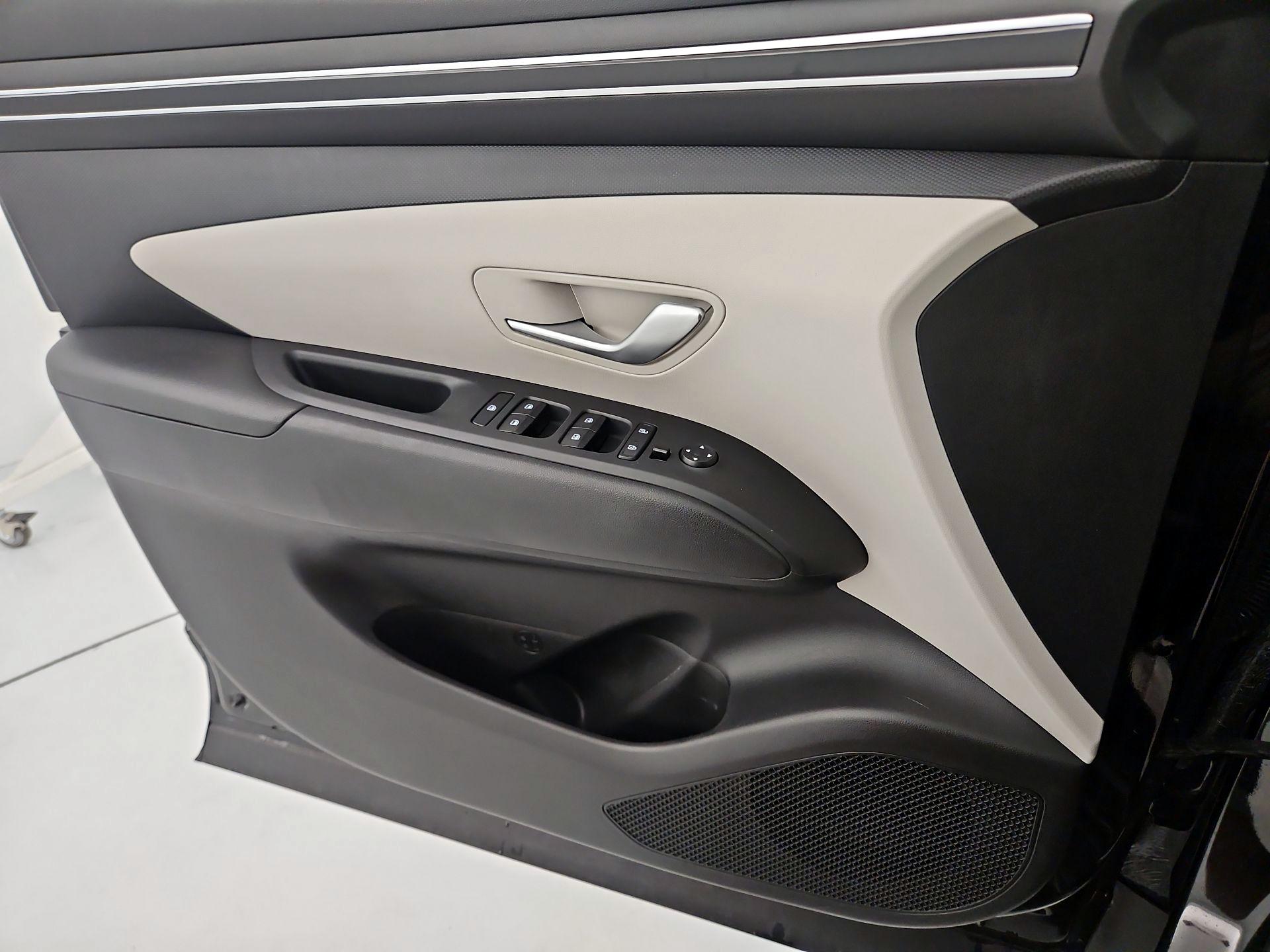 Thumbnail: 2022 Hyundai Tucson - 12