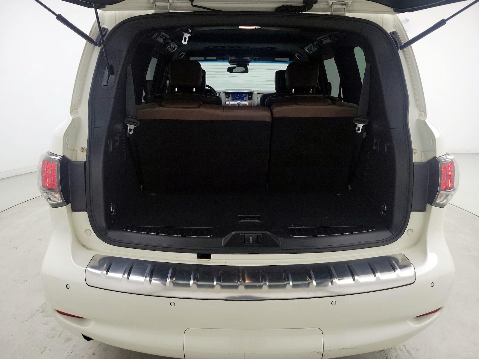 2017 INFINITI QX80 Limited - Photo 24