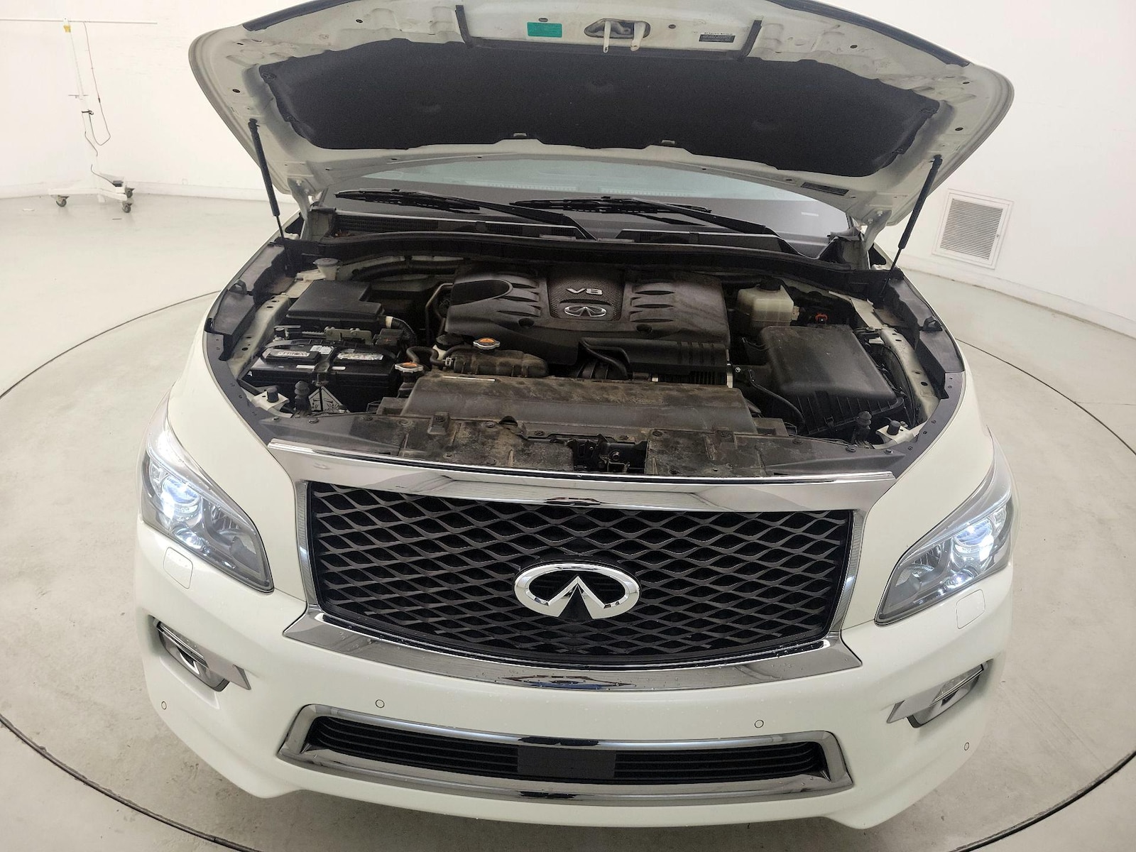 2017 INFINITI QX80 Limited - Photo 26