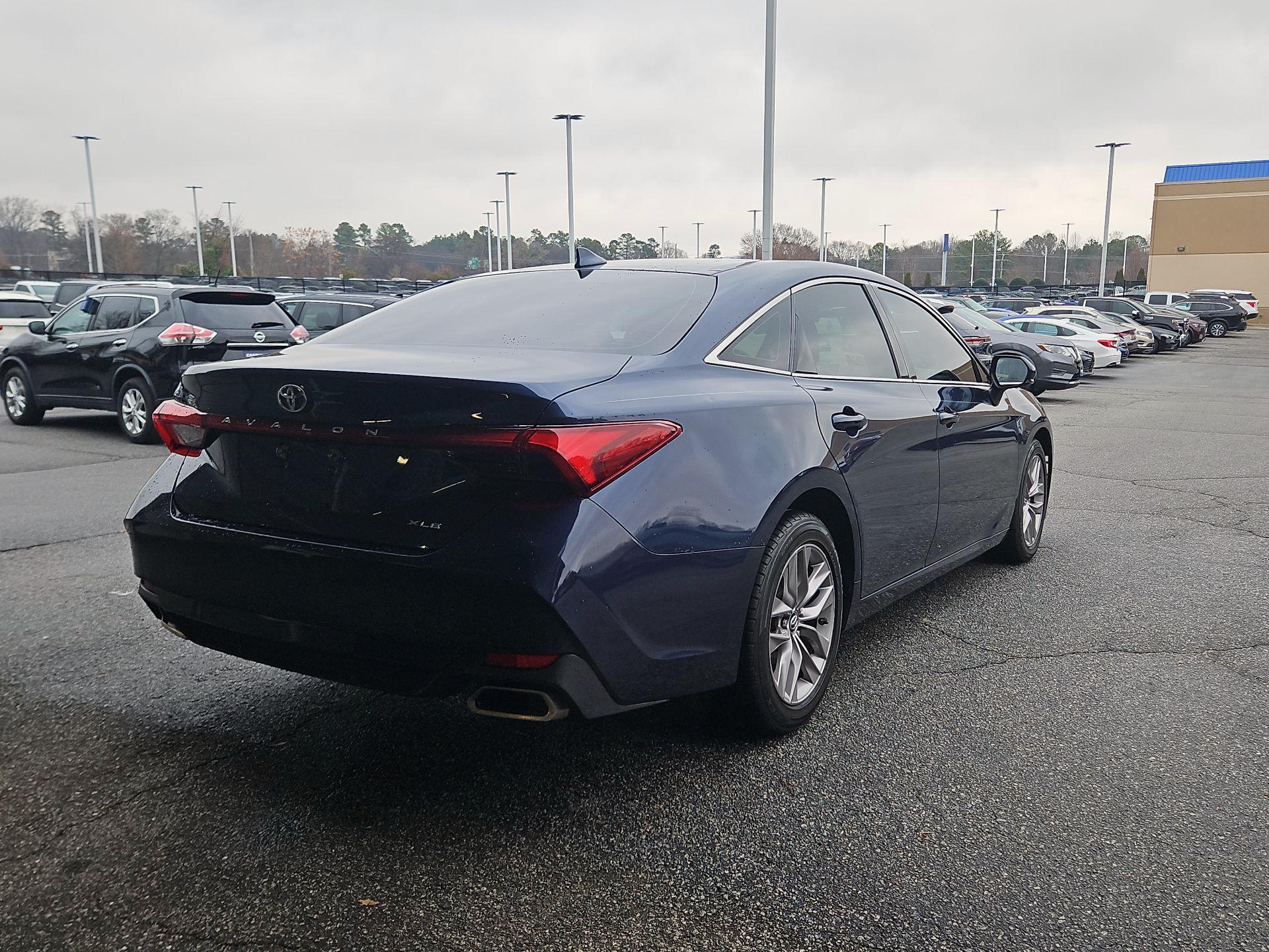 Thumbnail: 2019 Toyota Avalon - 5