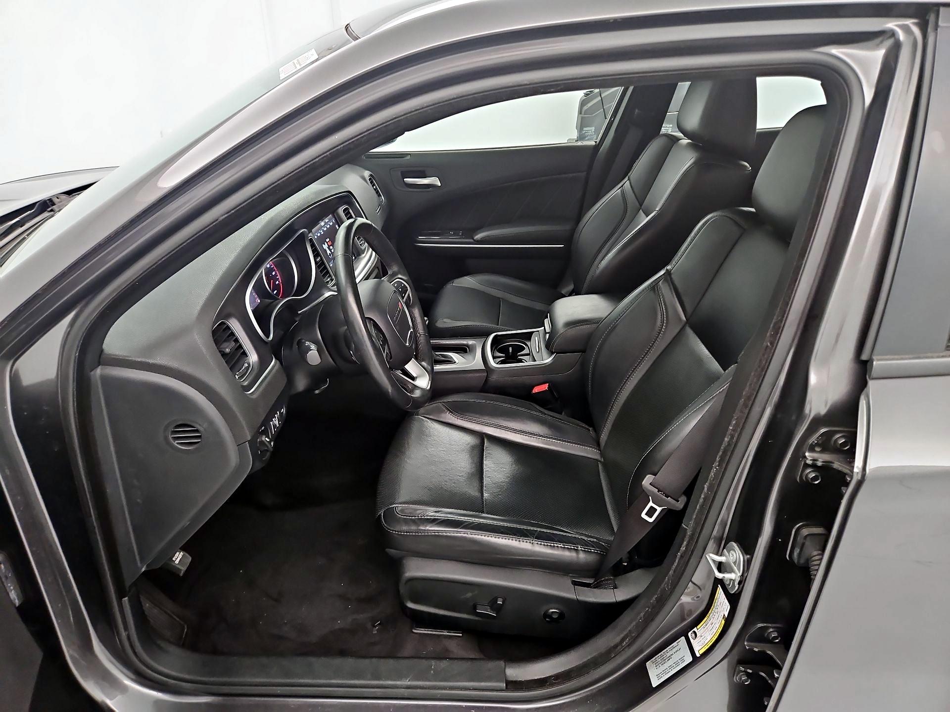 Thumbnail: 2017 Dodge Charger - 11