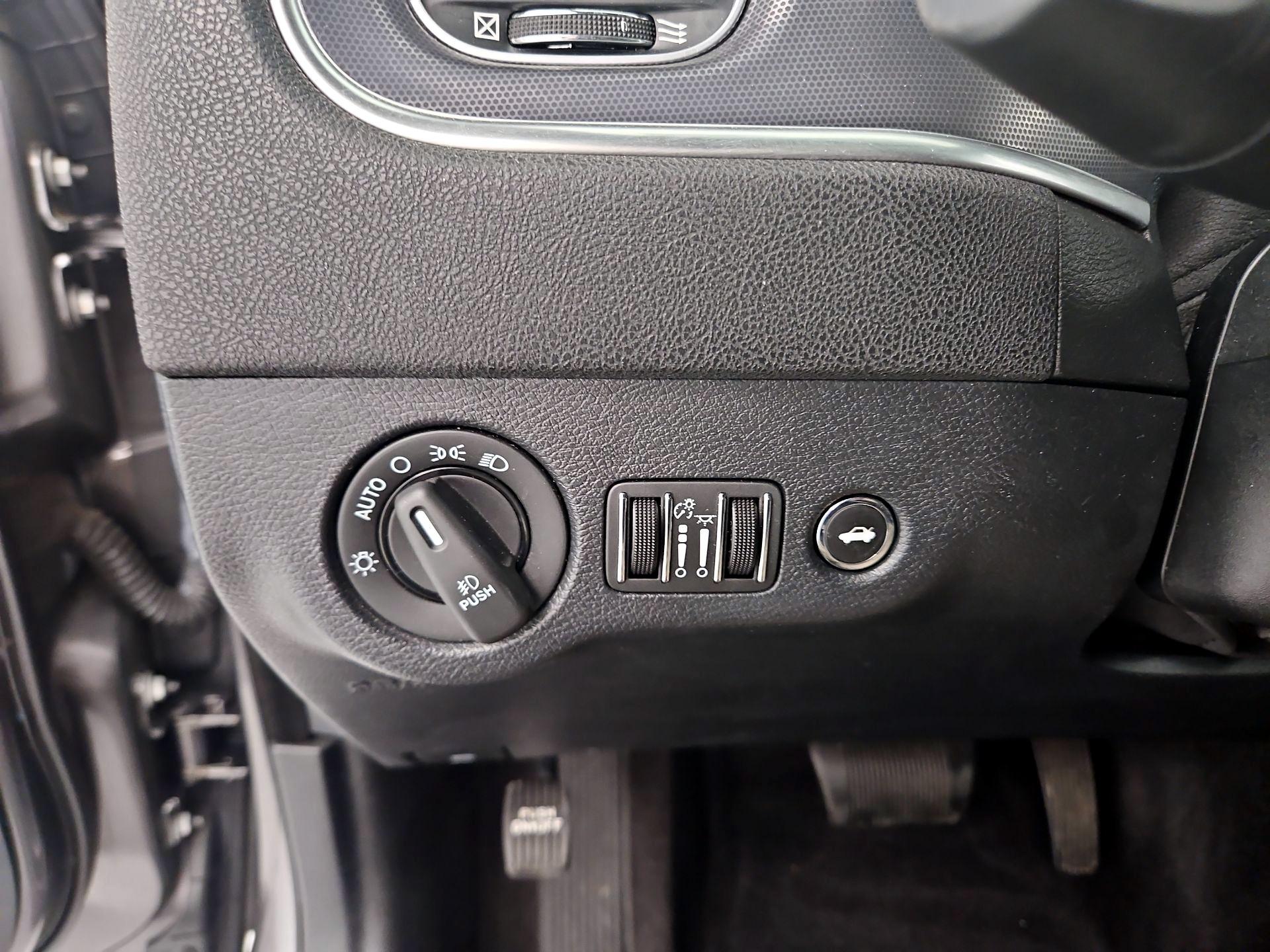 Thumbnail: 2017 Dodge Charger - 13