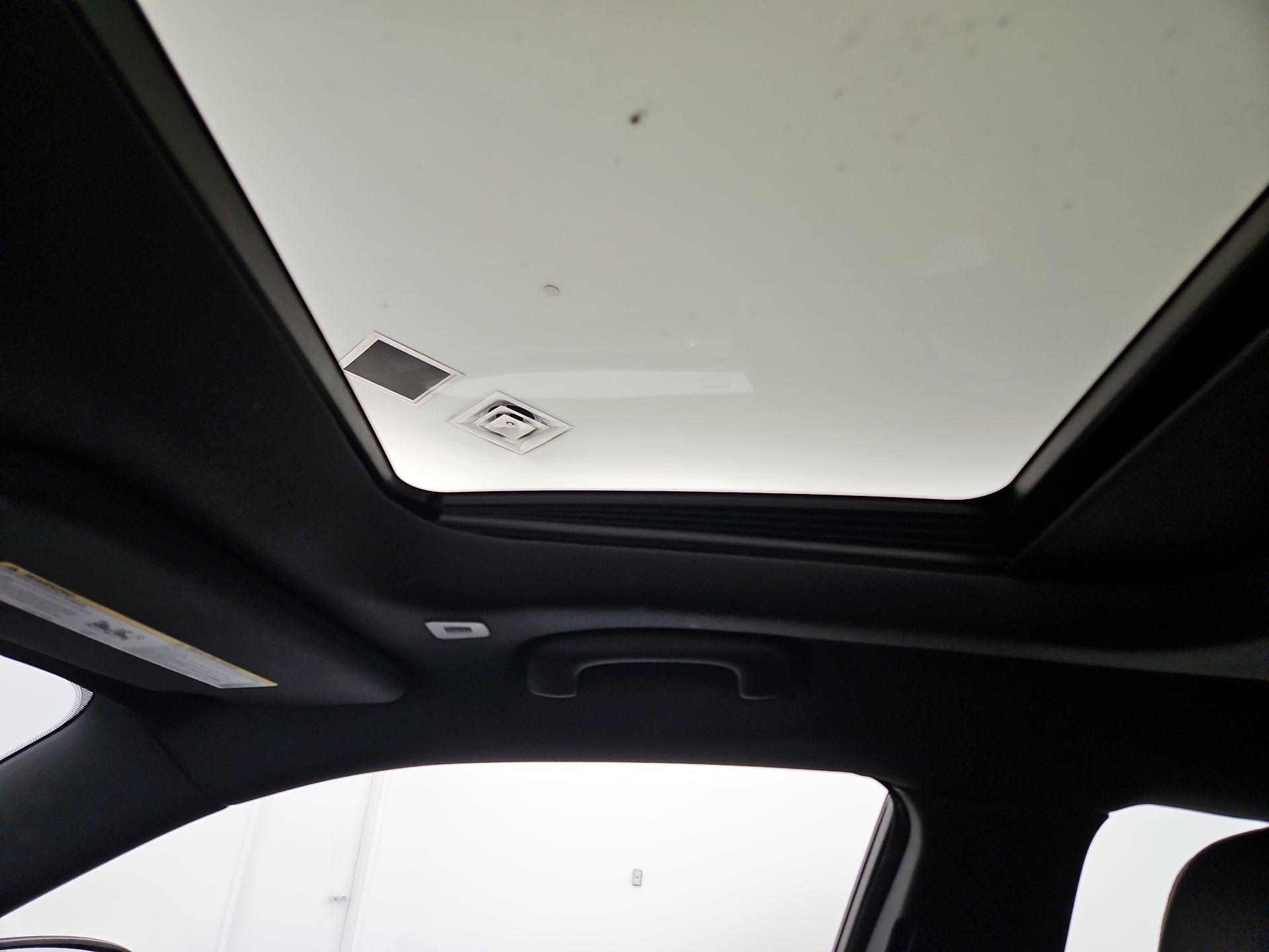 Thumbnail: 2017 Dodge Charger - 18