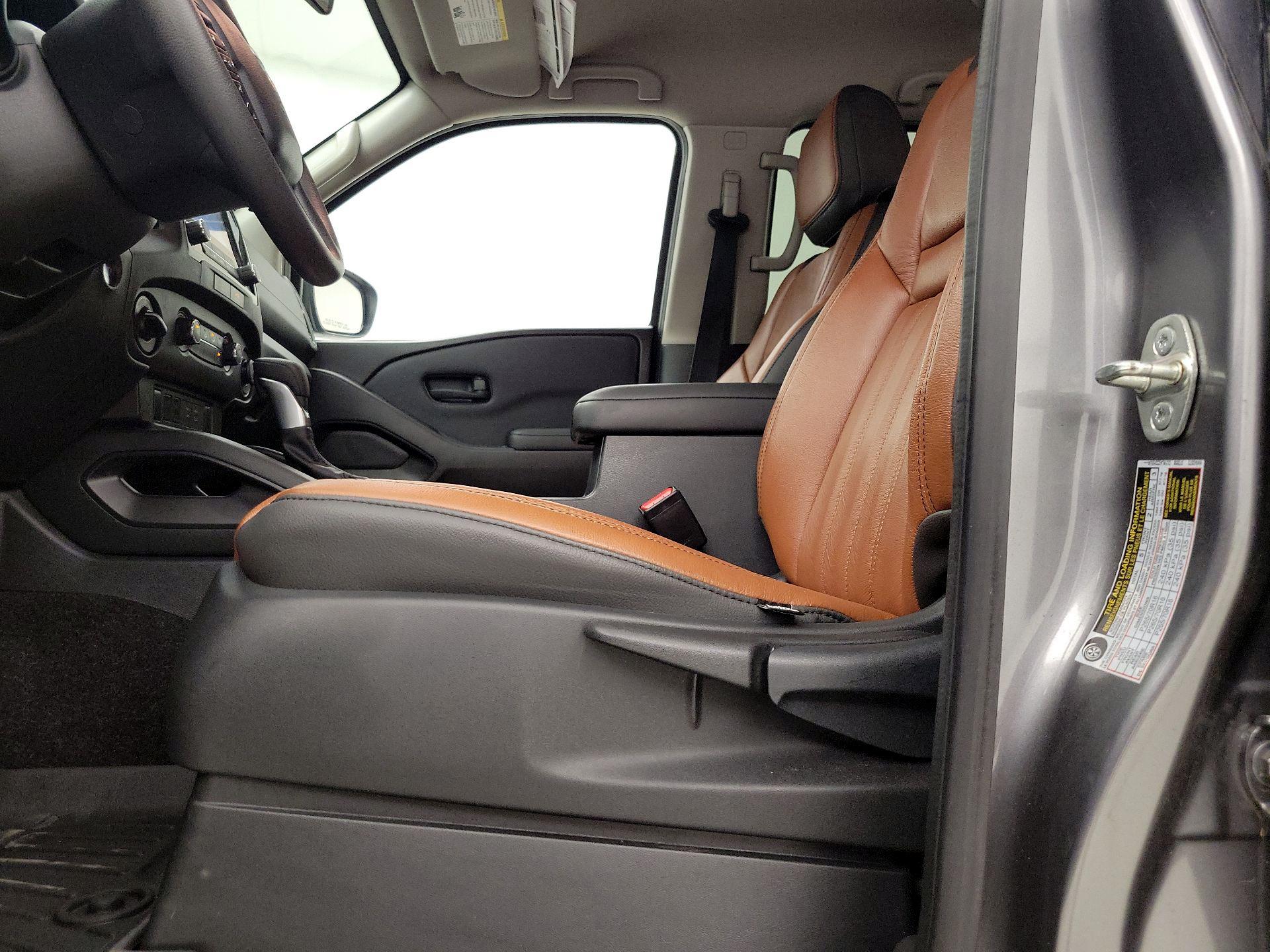 Thumbnail: 2022 Nissan Frontier - 11