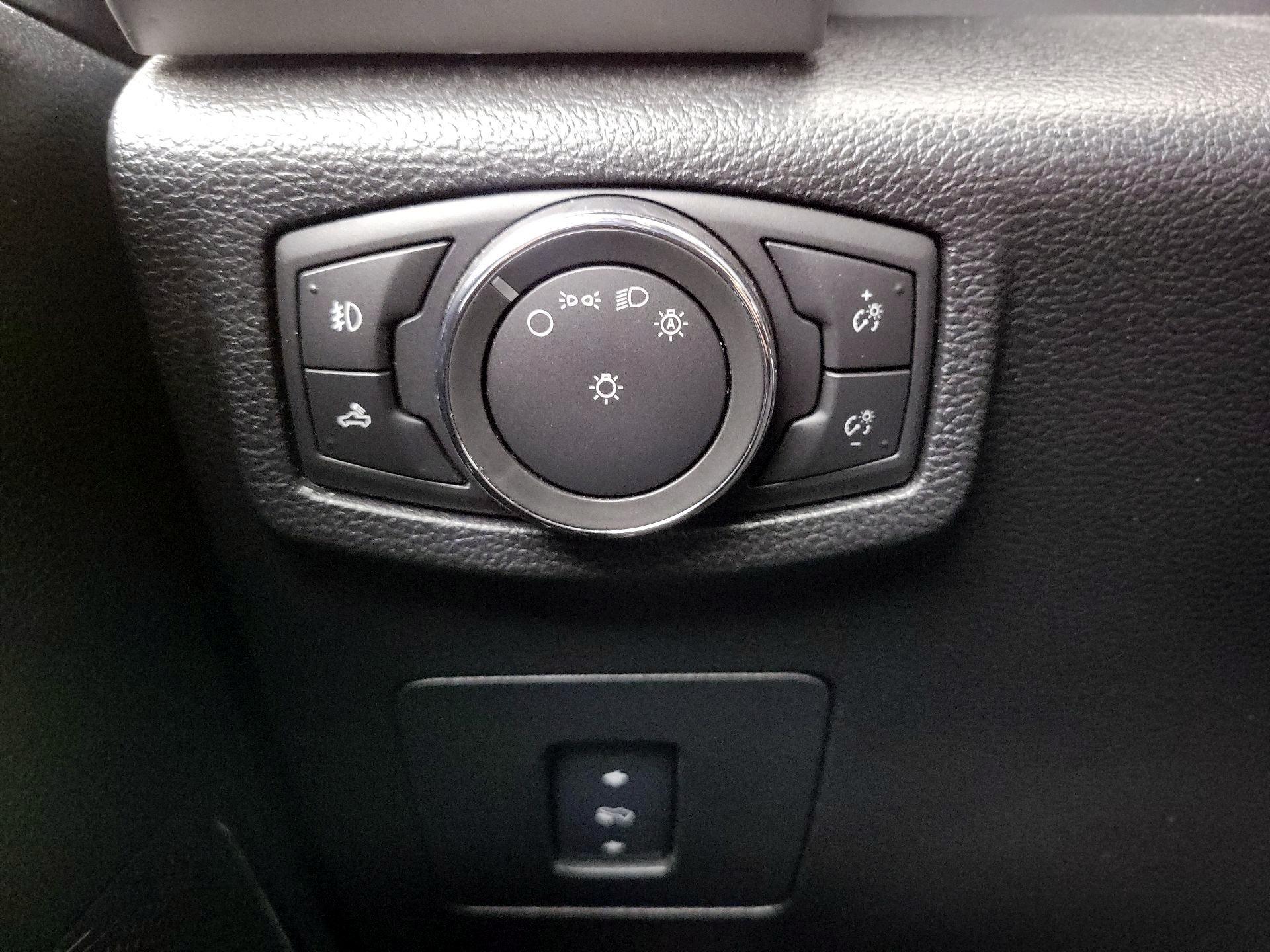 Thumbnail: 2015 Ford F-150 - 13