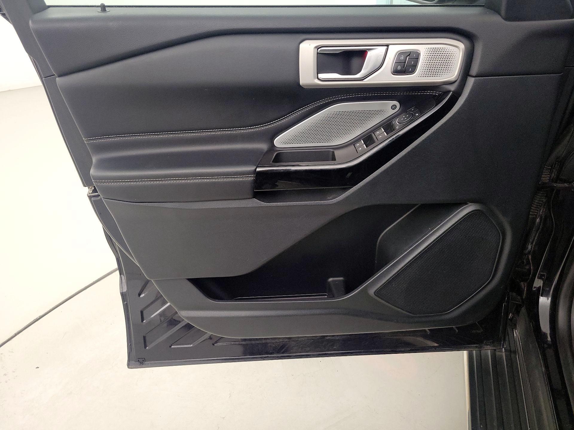 Thumbnail: 2021 Ford Explorer - 12