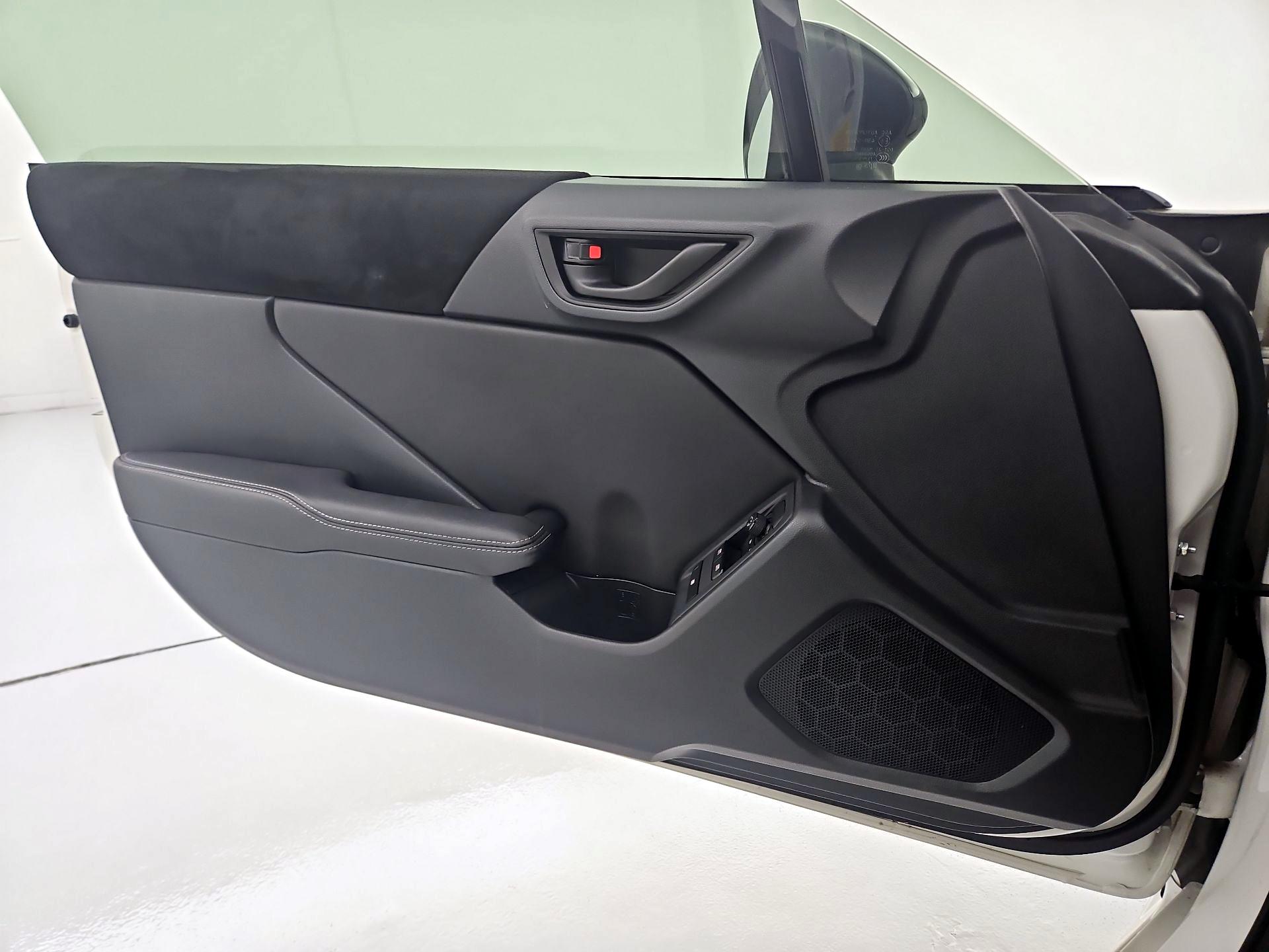 Thumbnail: 2025 Toyota GR86 - 12