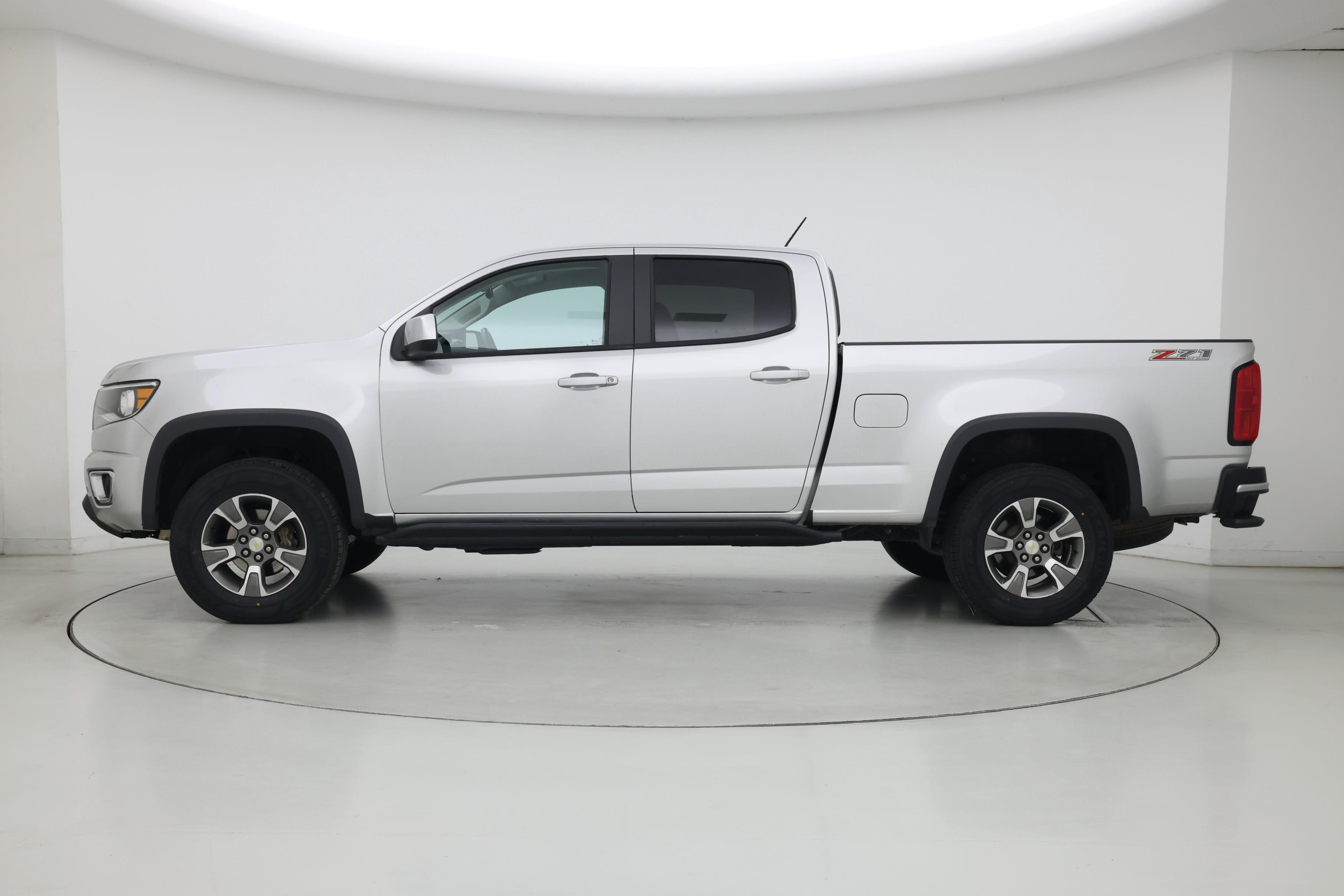Thumbnail: 2020 Chevrolet Colorado - 3