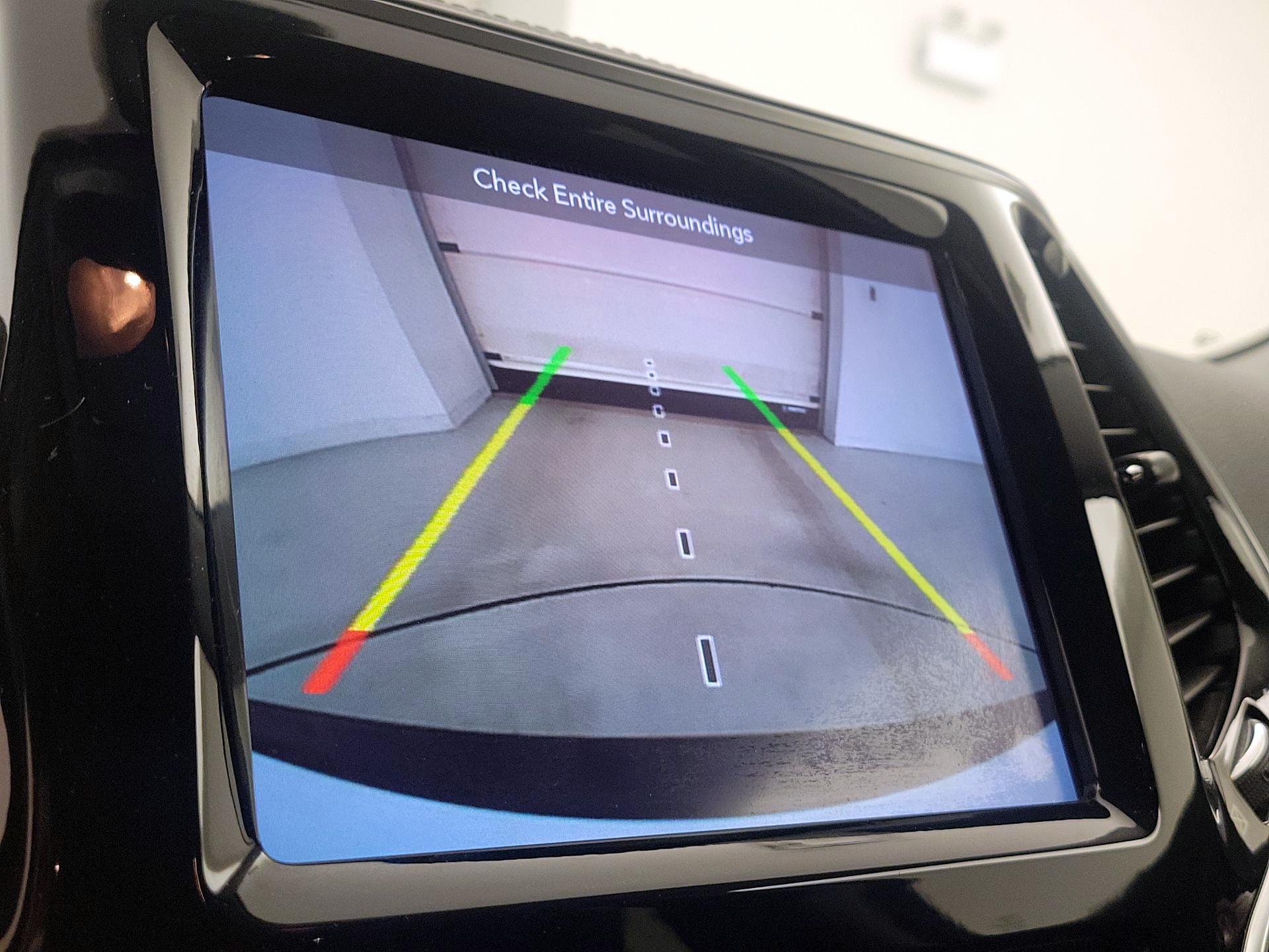 Thumbnail: 2019 Jeep Cherokee - 15