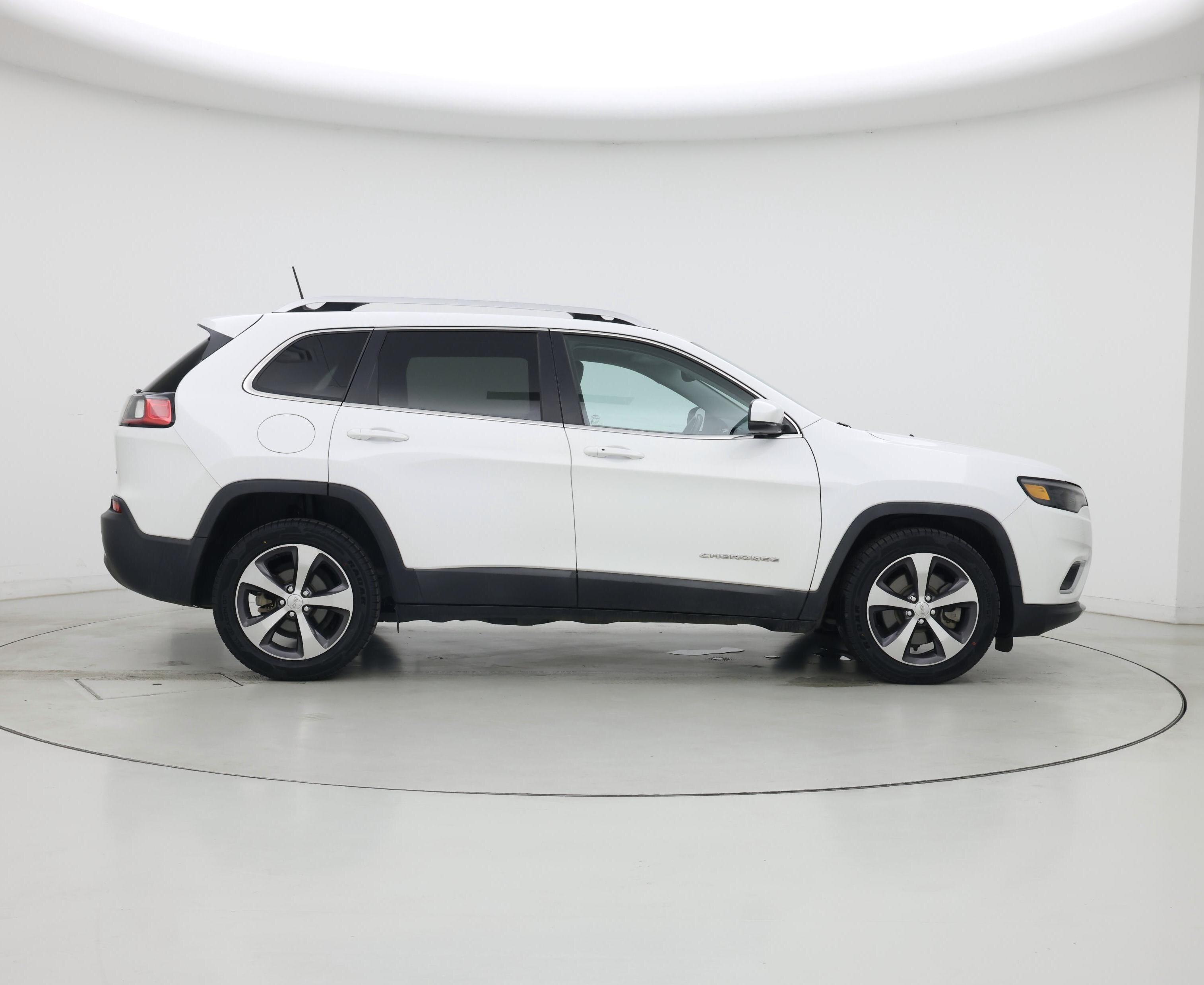 Thumbnail: 2019 Jeep Cherokee - 7
