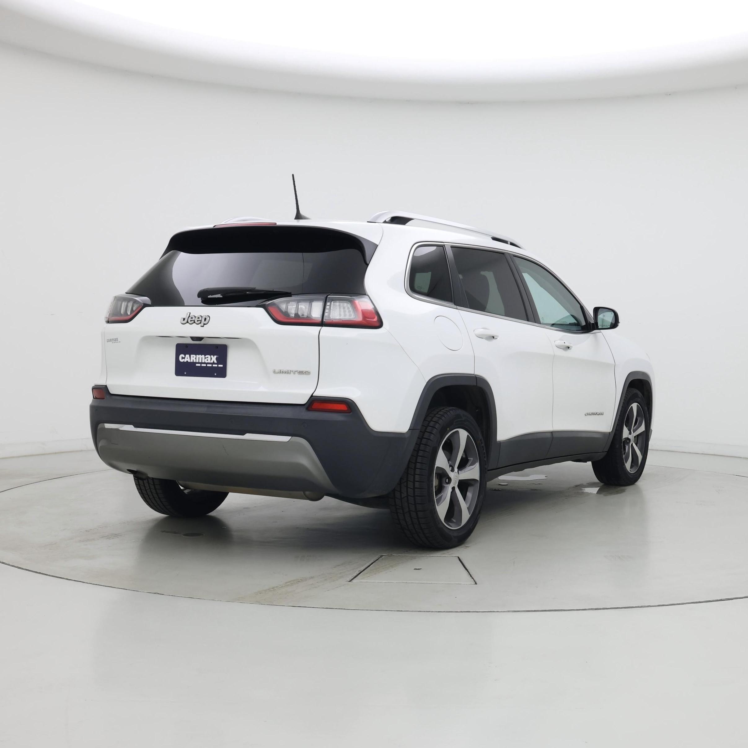 Thumbnail: 2019 Jeep Cherokee - 8