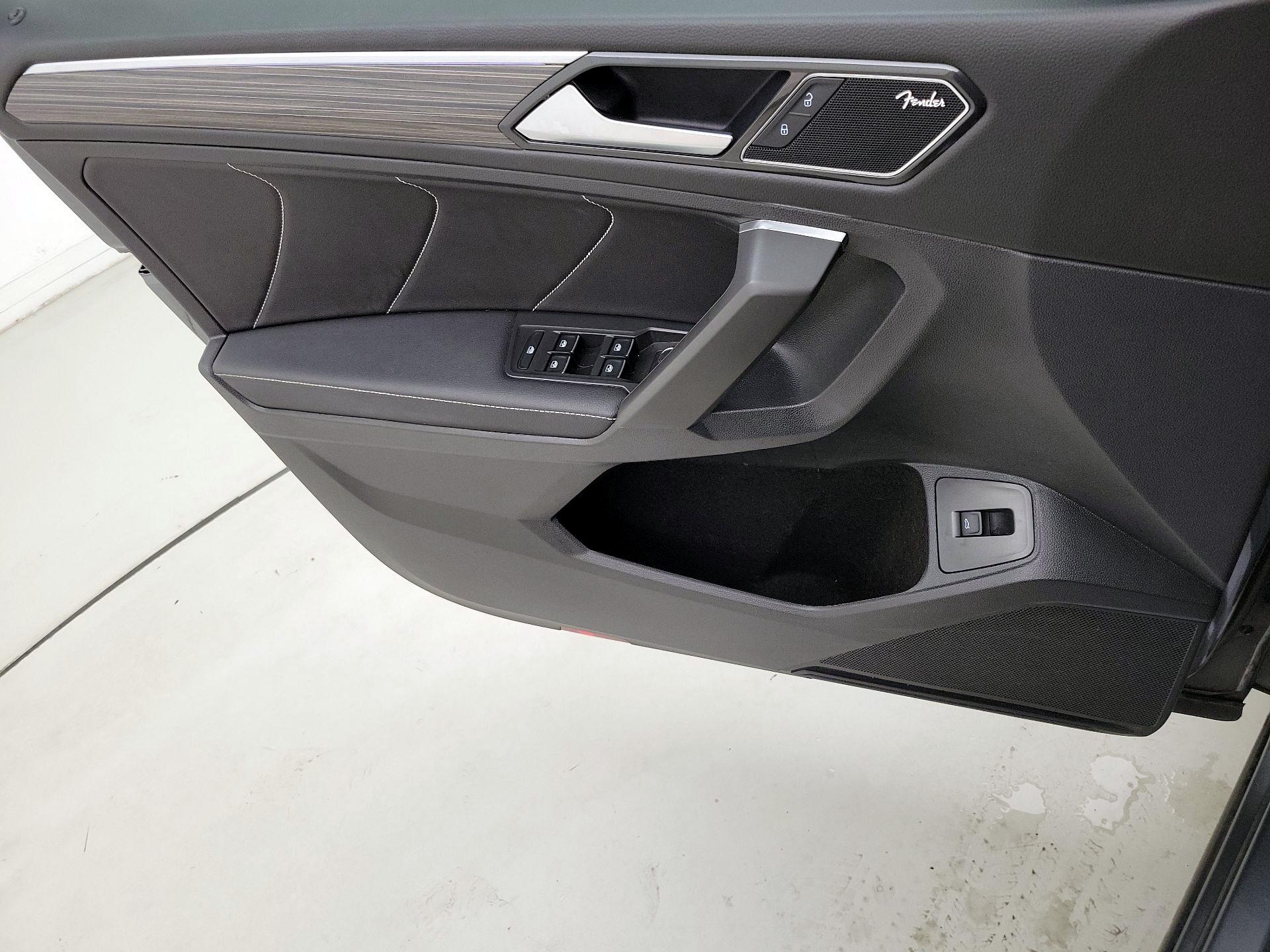 Thumbnail: 2022 Volkswagen Tiguan - 12